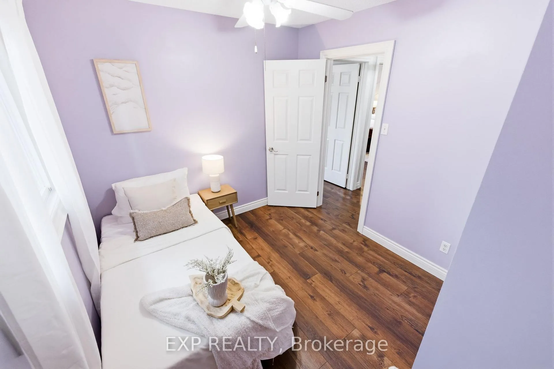 Photo 23 of 32 Bird Crescent, Ajax, Central — HOMEH