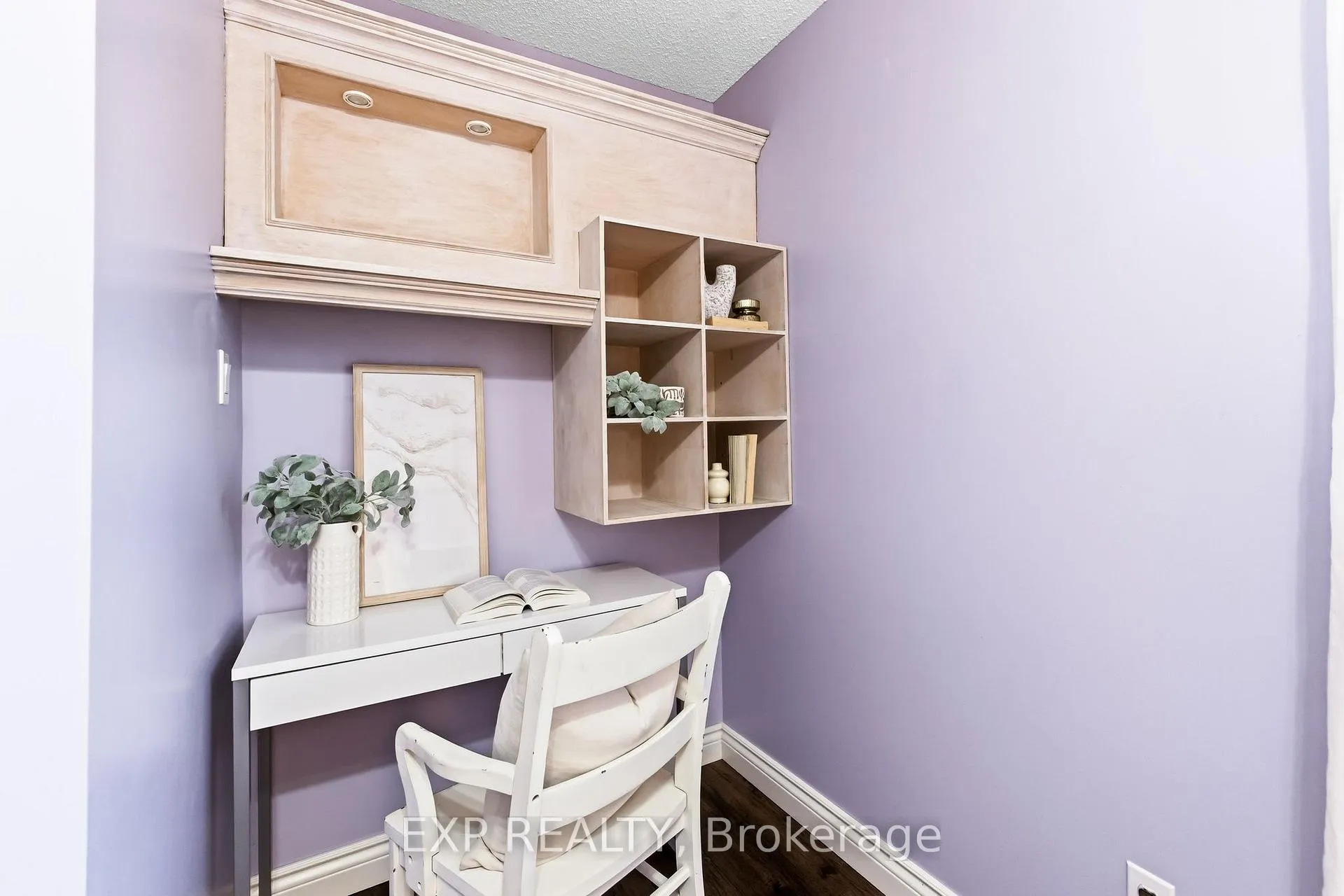 Photo 24 of 32 Bird Crescent, Ajax, Central — HOMEH
