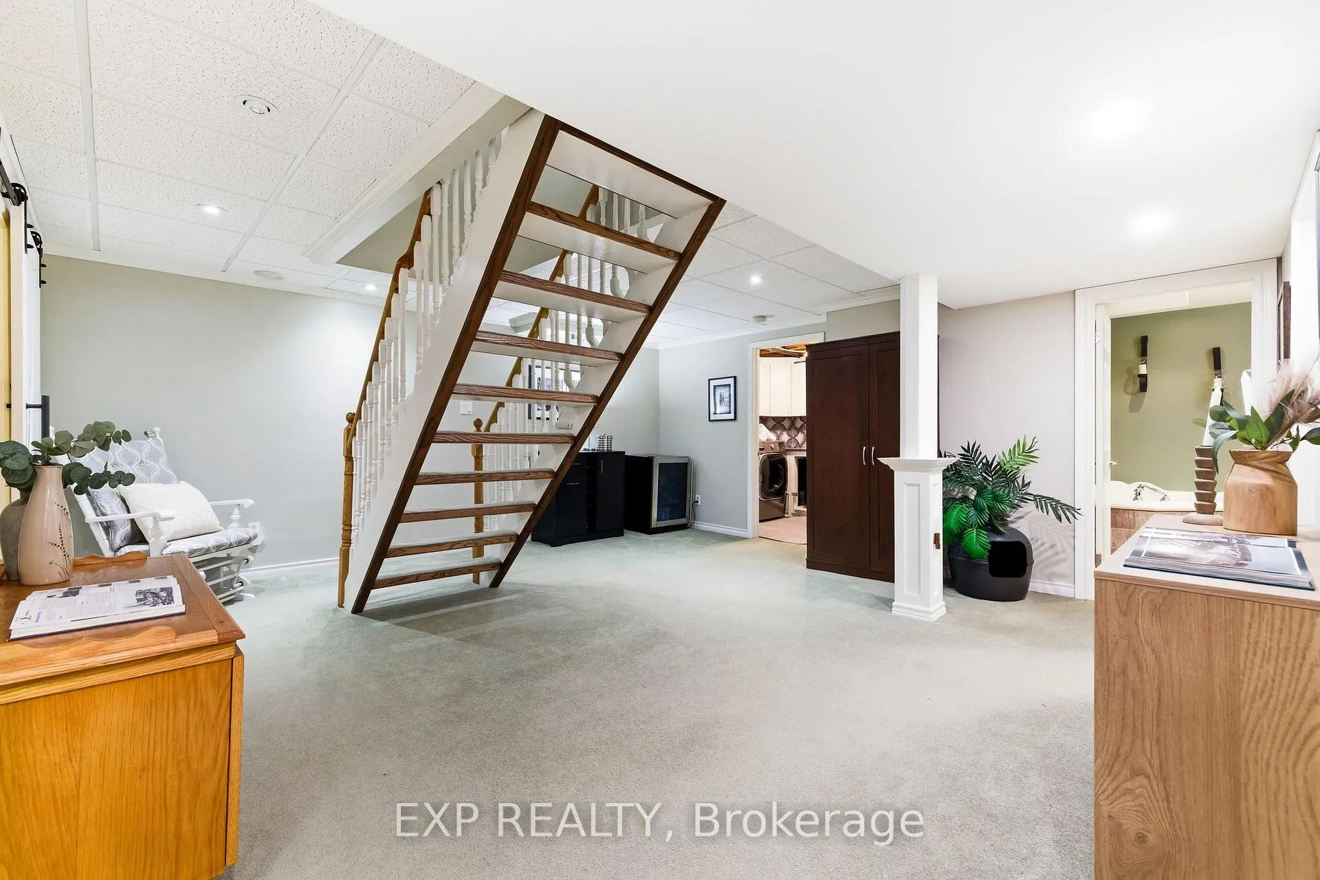 Photo 26 of 32 Bird Crescent, Ajax, Central — HOMEH