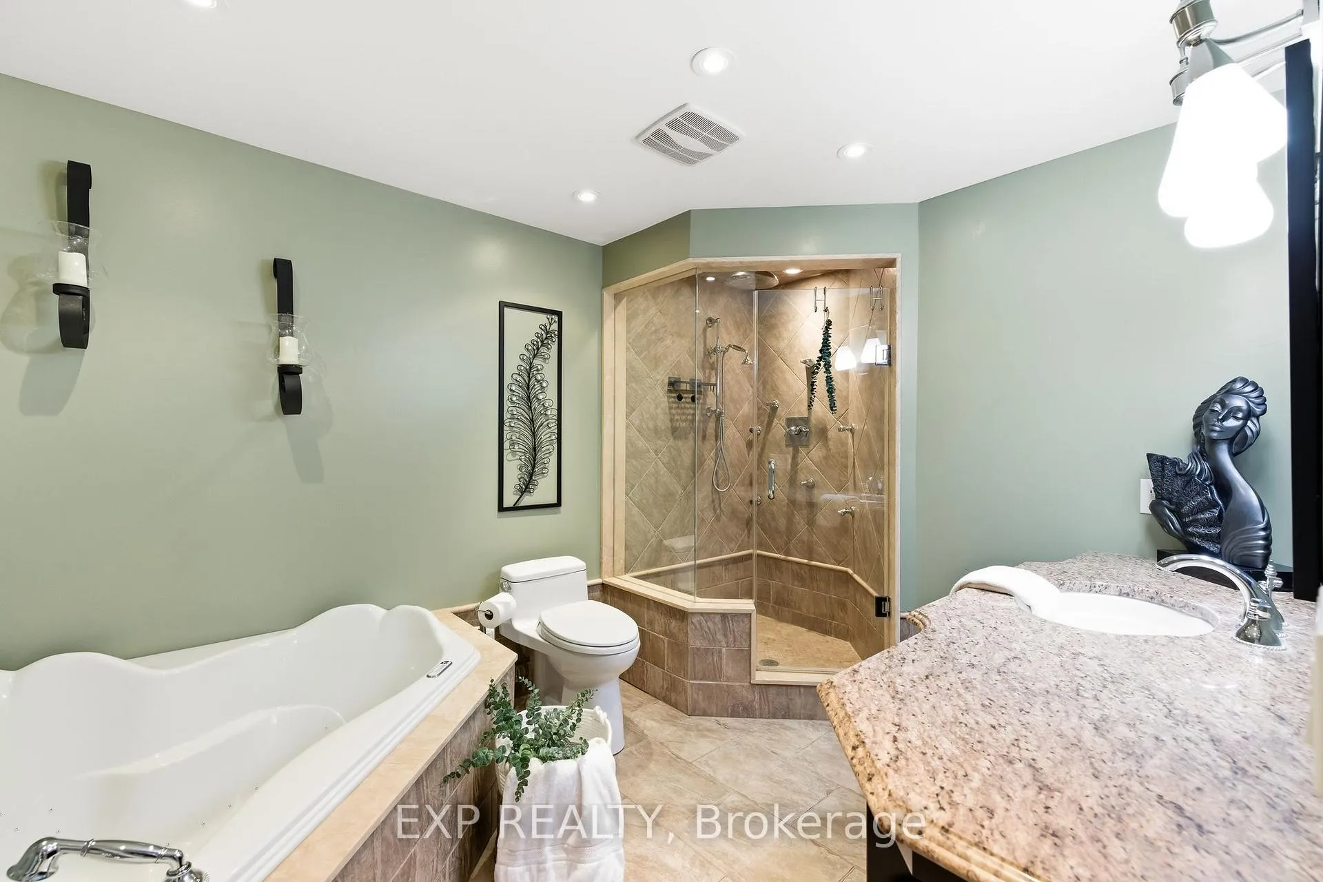 Photo 33 of 32 Bird Crescent, Ajax, Central — HOMEH