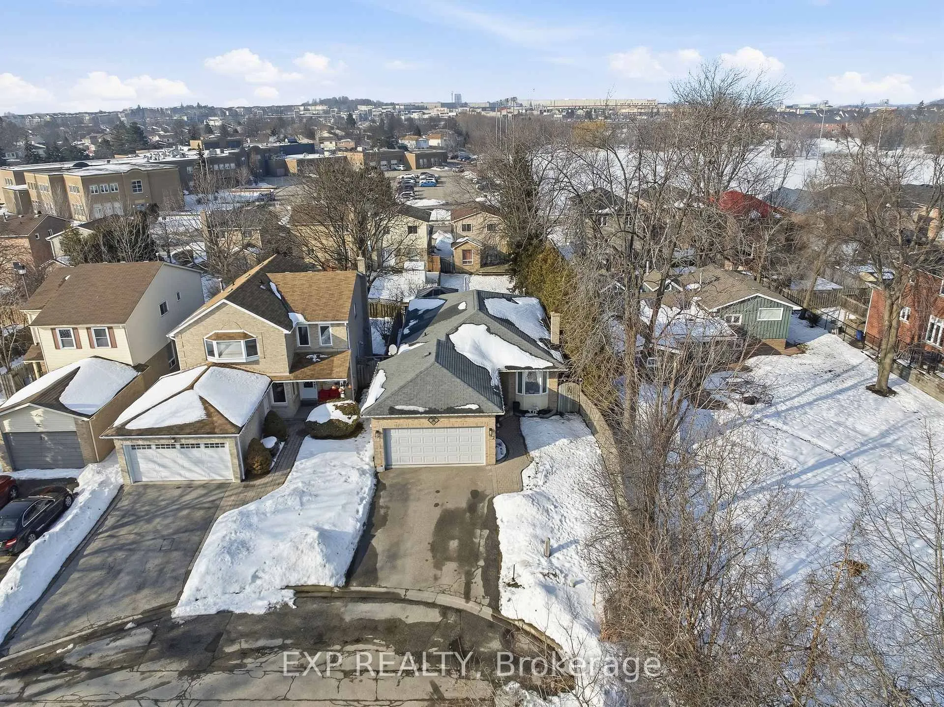 Photo 43 of 32 Bird Crescent, Ajax, Central — HOMEH