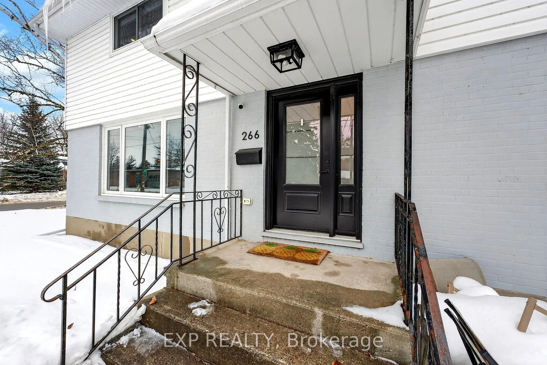 Front of 266 Bleecker Avenue