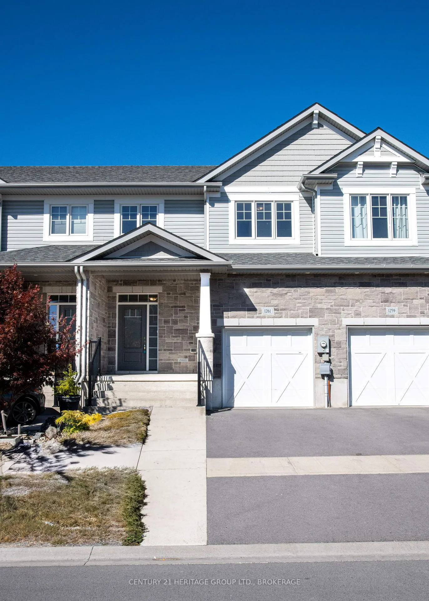 Photo 3 of 1261 Max Crescent, Kingston, City Northwest — HOMEH