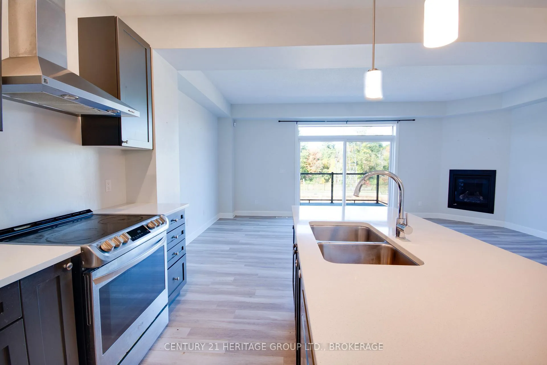 Photo 6 of 1261 Max Crescent, Kingston, City Northwest — HOMEH