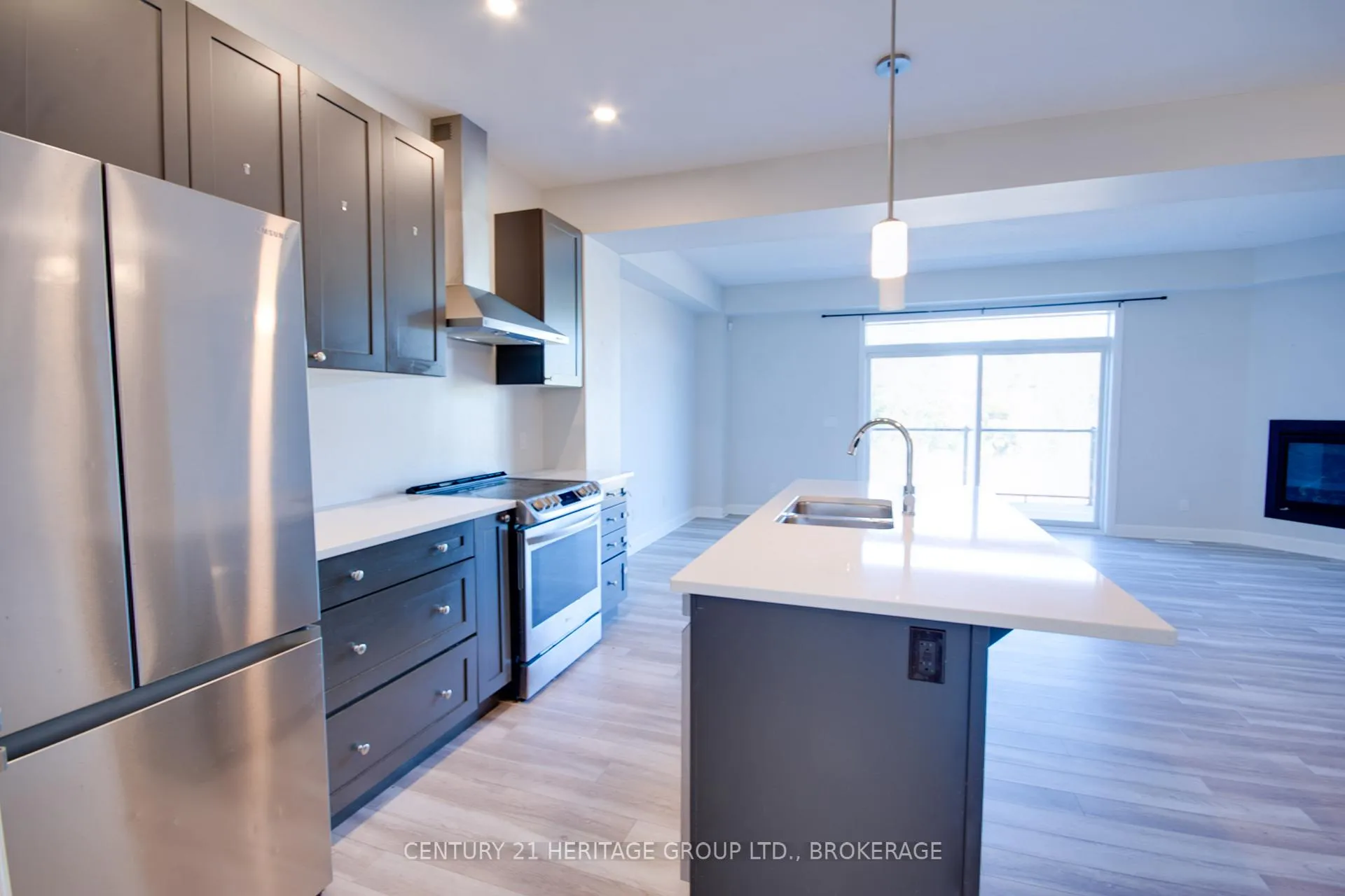 Photo 7 of 1261 Max Crescent, Kingston, City Northwest — HOMEH