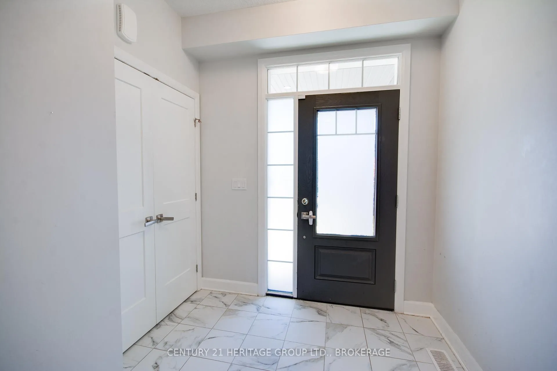Photo 14 of 1261 Max Crescent, Kingston, City Northwest — HOMEH