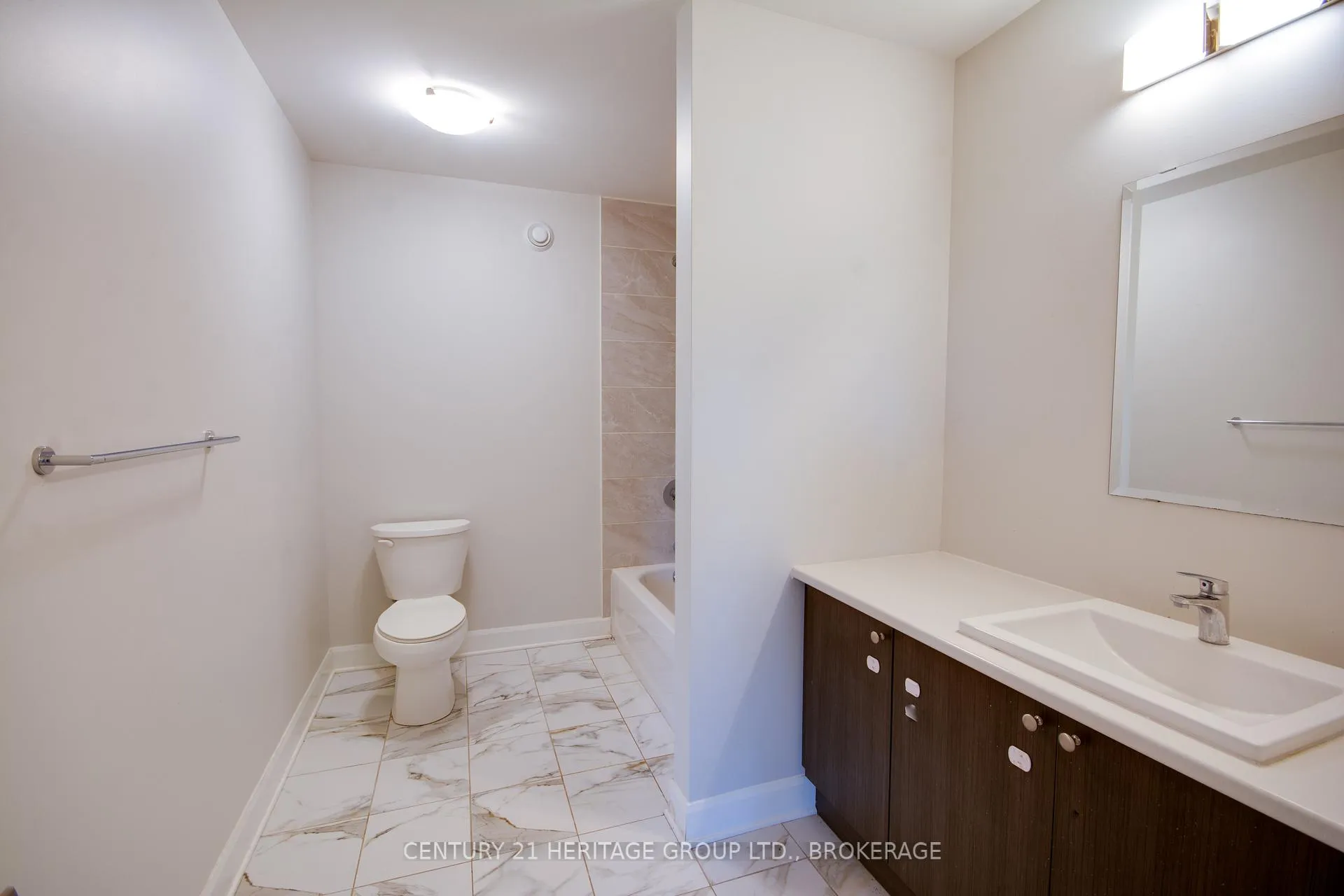 Photo 18 of 1261 Max Crescent, Kingston, City Northwest — HOMEH