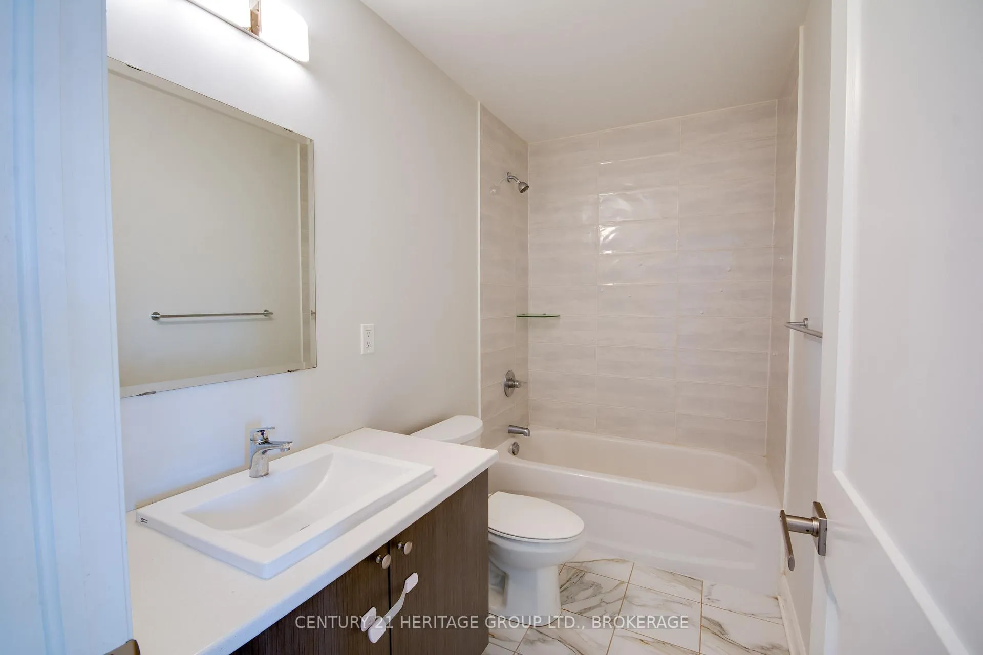 Photo 20 of 1261 Max Crescent, Kingston, City Northwest — HOMEH
