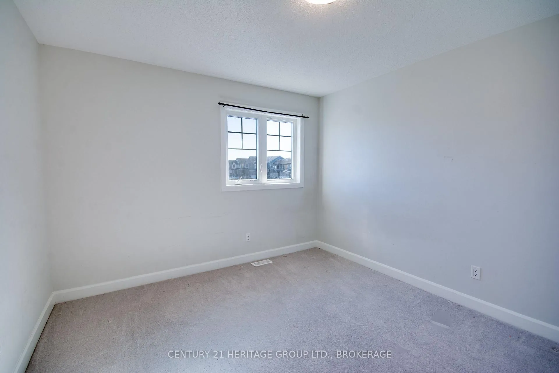Photo 21 of 1261 Max Crescent, Kingston, City Northwest — HOMEH