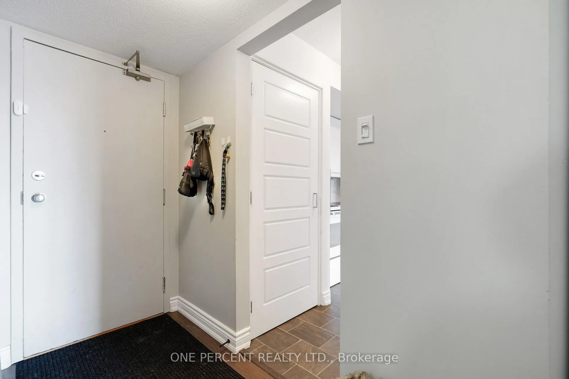 Photo 6 of Unit 303, 270 Lorry Greenberg Drive, Ottawa, Hunt Club Park/Greenboro — HOMEH
