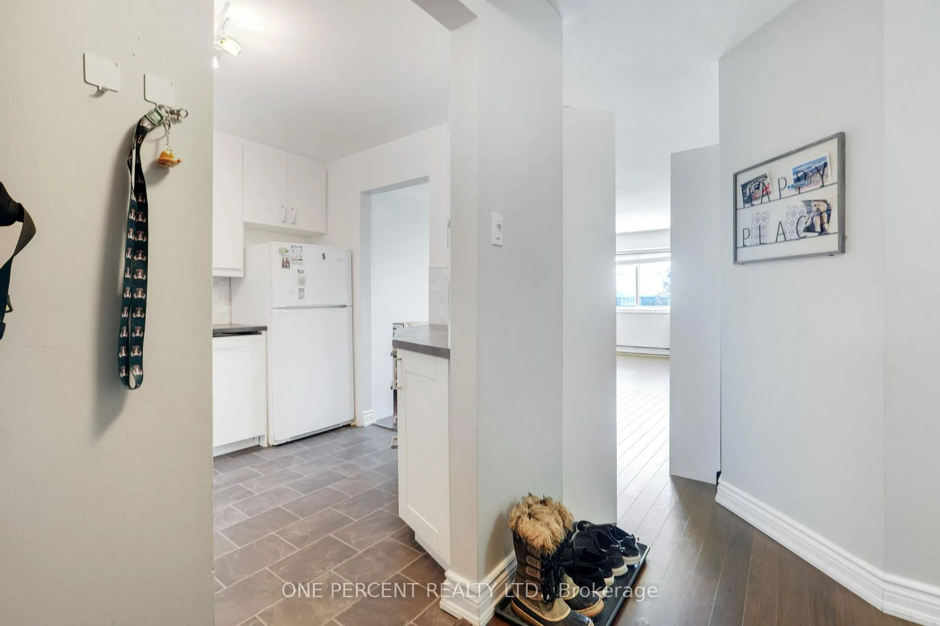 Photo 7 of Unit 303, 270 Lorry Greenberg Drive, Ottawa, Hunt Club Park/Greenboro — HOMEH