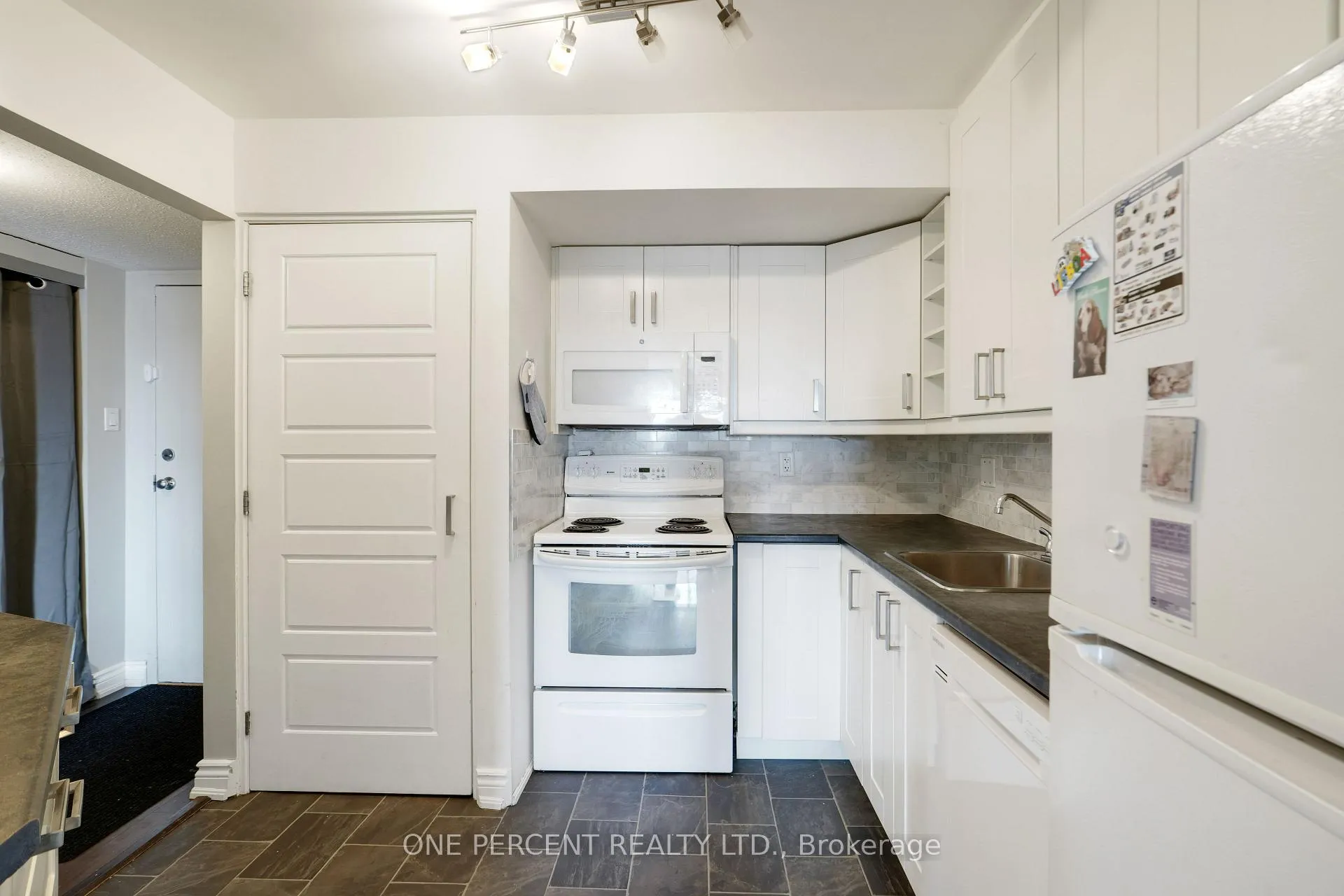 Photo 20 of Unit 303, 270 Lorry Greenberg Drive, Ottawa, Hunt Club Park/Greenboro — HOMEH