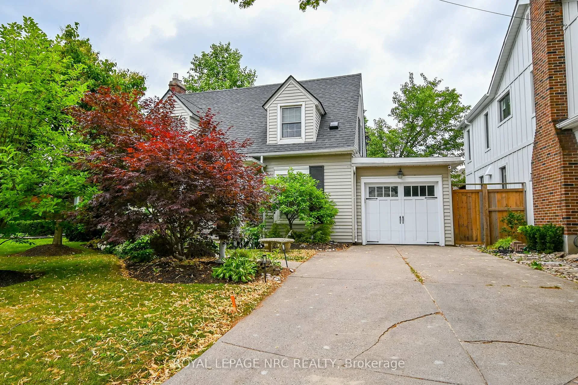 Photo 2 of 67 Hillcrest Avenue, St. Catharines, Old Glenridge — HOMEH