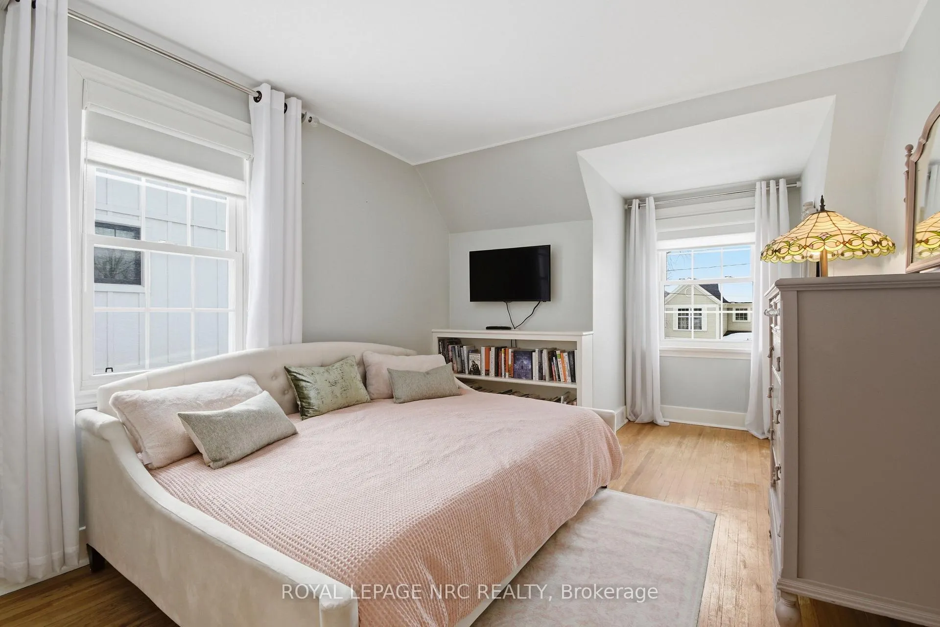 Photo 27 of 67 Hillcrest Avenue, St. Catharines, Old Glenridge — HOMEH