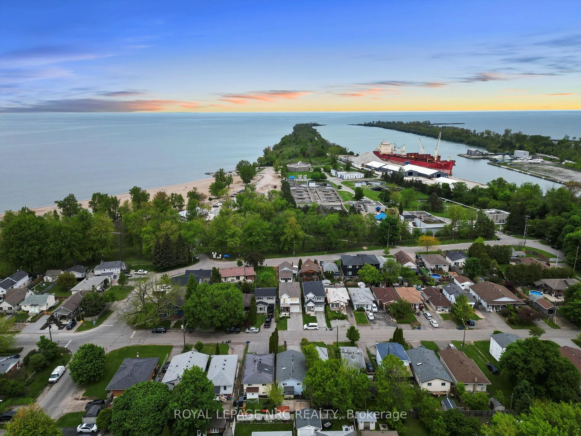 Photo 7 of 39B Beachaven Drive, St. Catharines, Port Weller — HOMEH