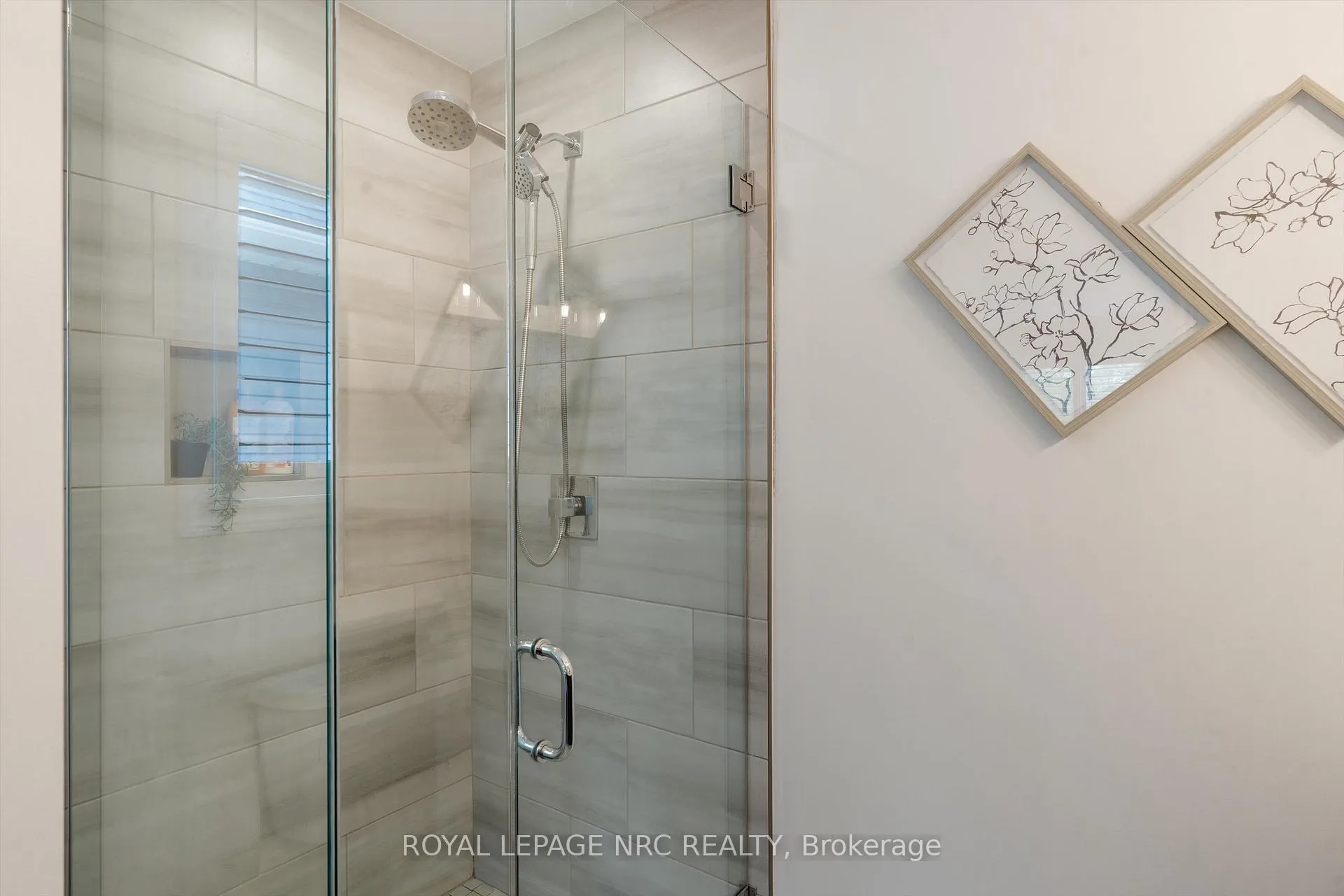 Photo 28 of 39B Beachaven Drive, St. Catharines, Port Weller — HOMEH
