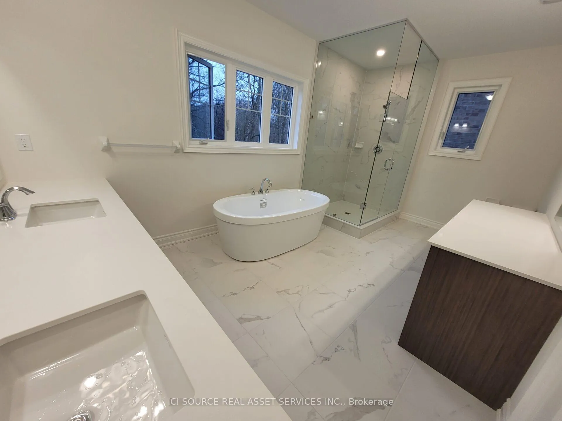 Photo 8 of 190 Cannes Avenue, Vaughan, Vellore Village — HOMEH