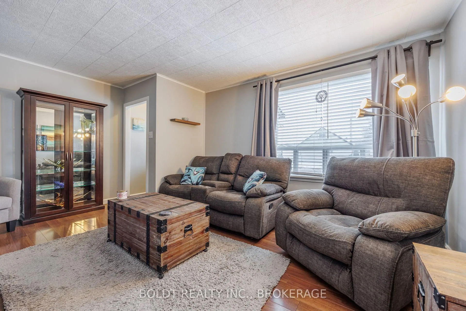 Photo 8 of 42 Barley Drive, St. Catharines, Oakdale — HOMEH
