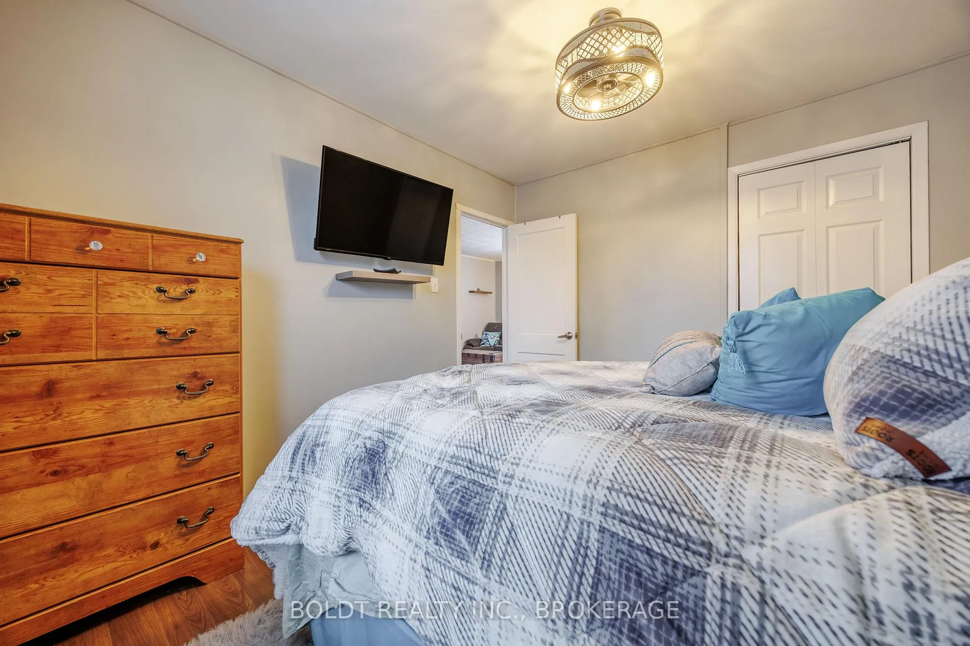 Photo 11 of 42 Barley Drive, St. Catharines, Oakdale — HOMEH