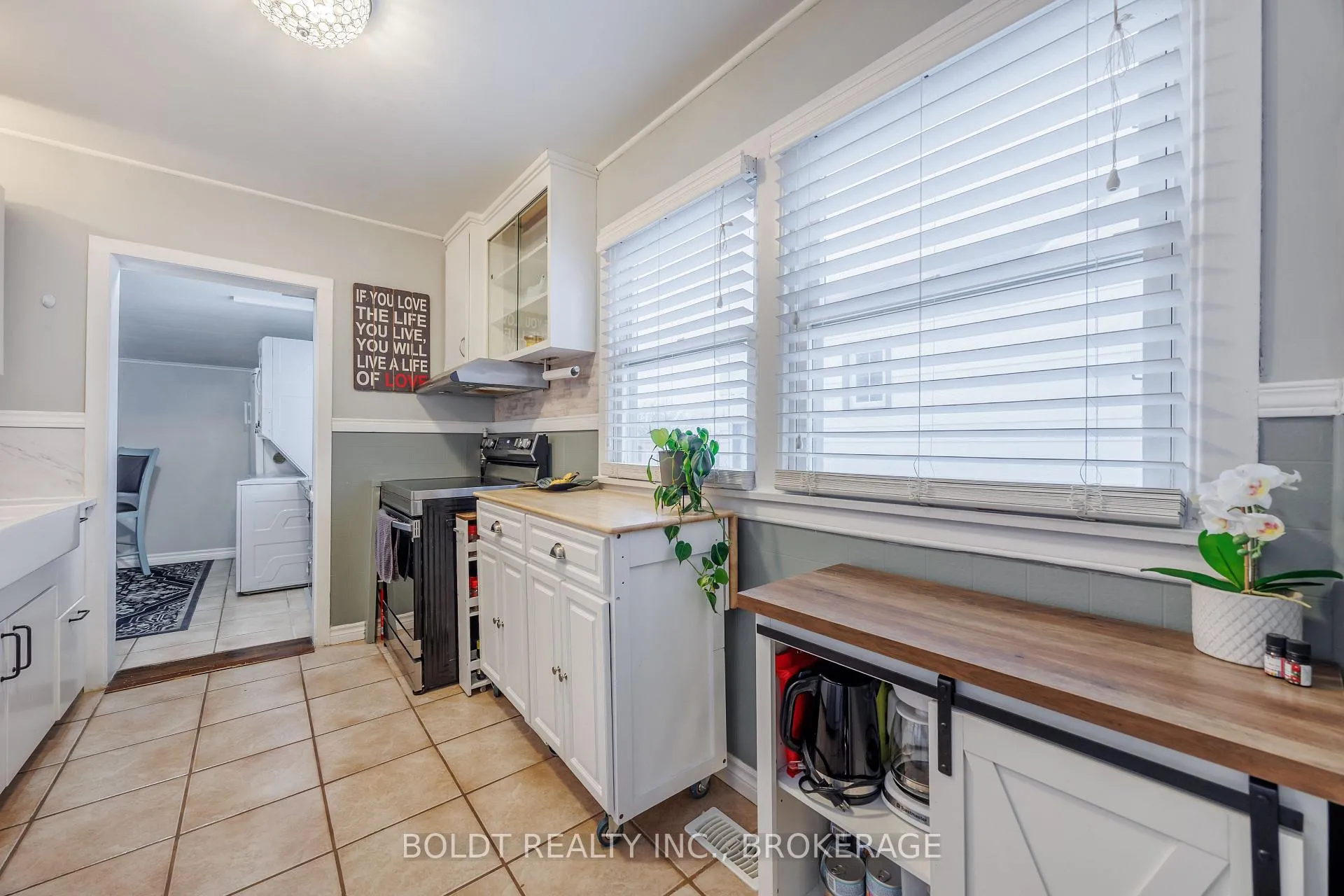 Photo 16 of 42 Barley Drive, St. Catharines, Oakdale — HOMEH