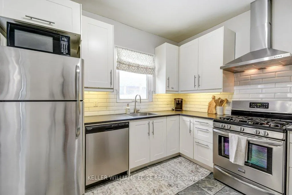 Photo 2 of 14 Baker Street, Hamilton, Strathcona — HOMEH