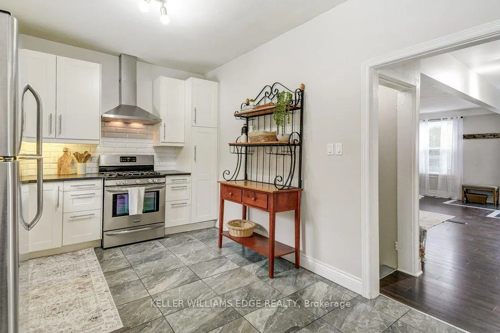 Photo 12 of 14 Baker Street, Hamilton, Strathcona — HOMEH