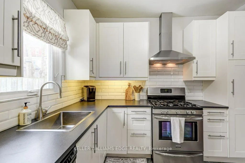 Photo 15 of 14 Baker Street, Hamilton, Strathcona — HOMEH