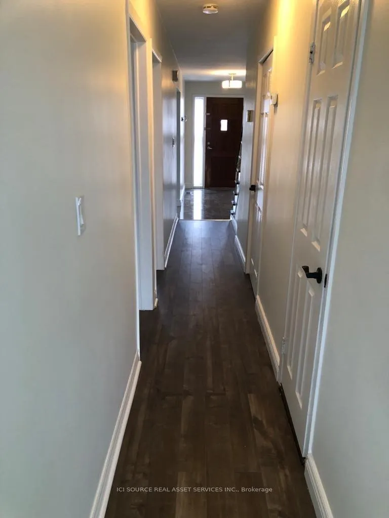 Photo 4 of Unit Upper, 81 Virginia Avenue, Toronto, Danforth Village-East York — HOMEH
