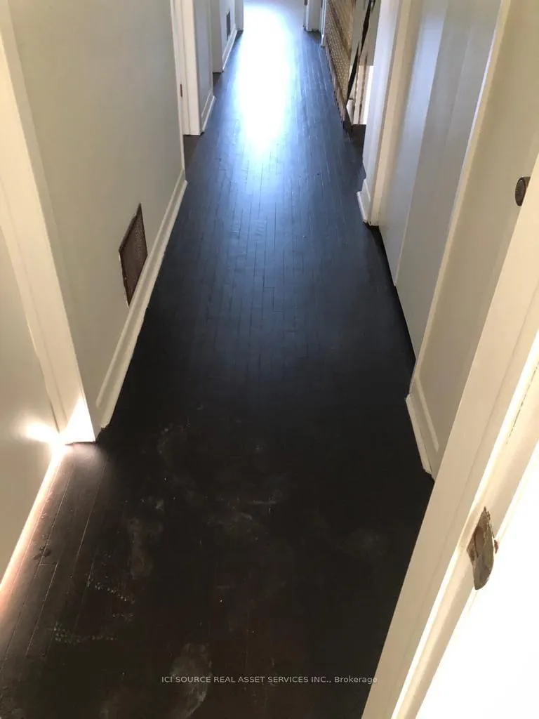 Photo 13 of Unit Upper, 81 Virginia Avenue, Toronto, Danforth Village-East York — HOMEH