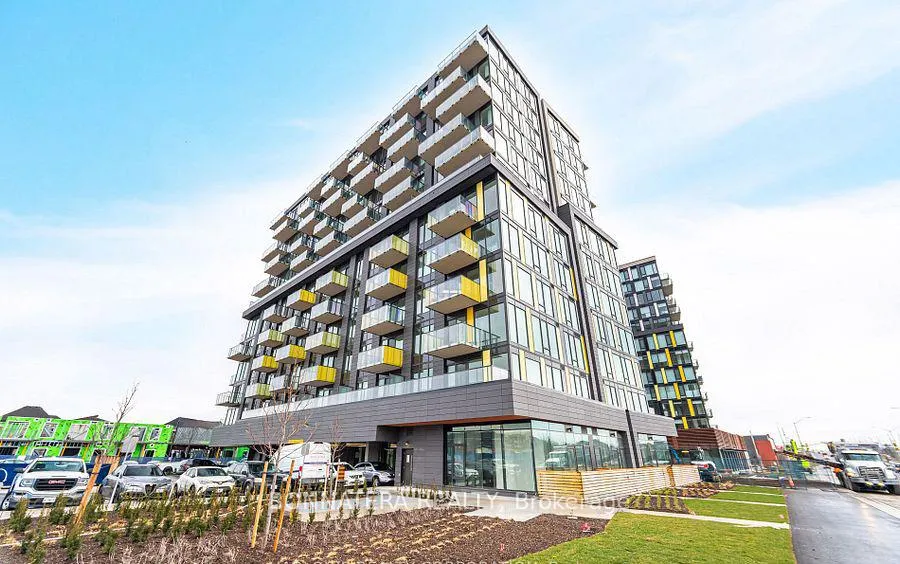 Front of Unit 907, 3006 William Cutmore Boulevard