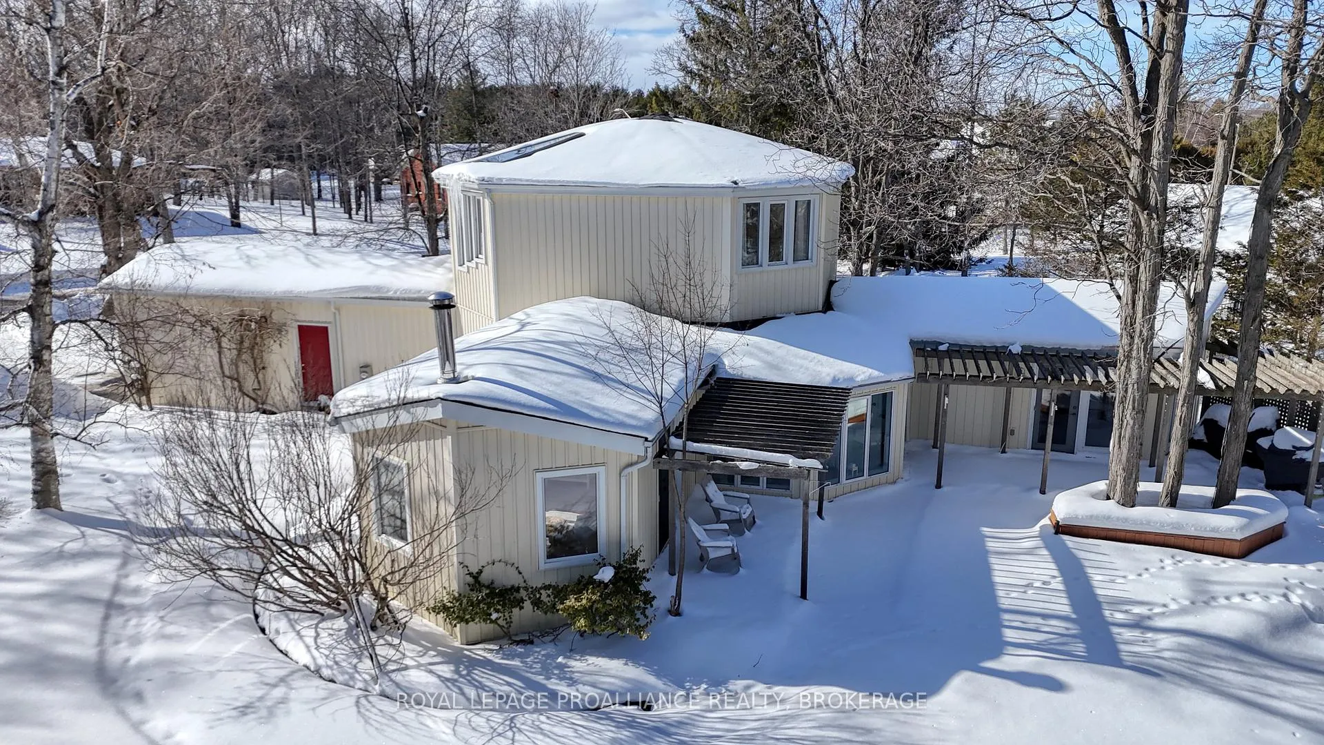 Photo 2 of 5 Wilmot Street, Kingston, Kingston East (incl CFB Kingston) — HOMEH