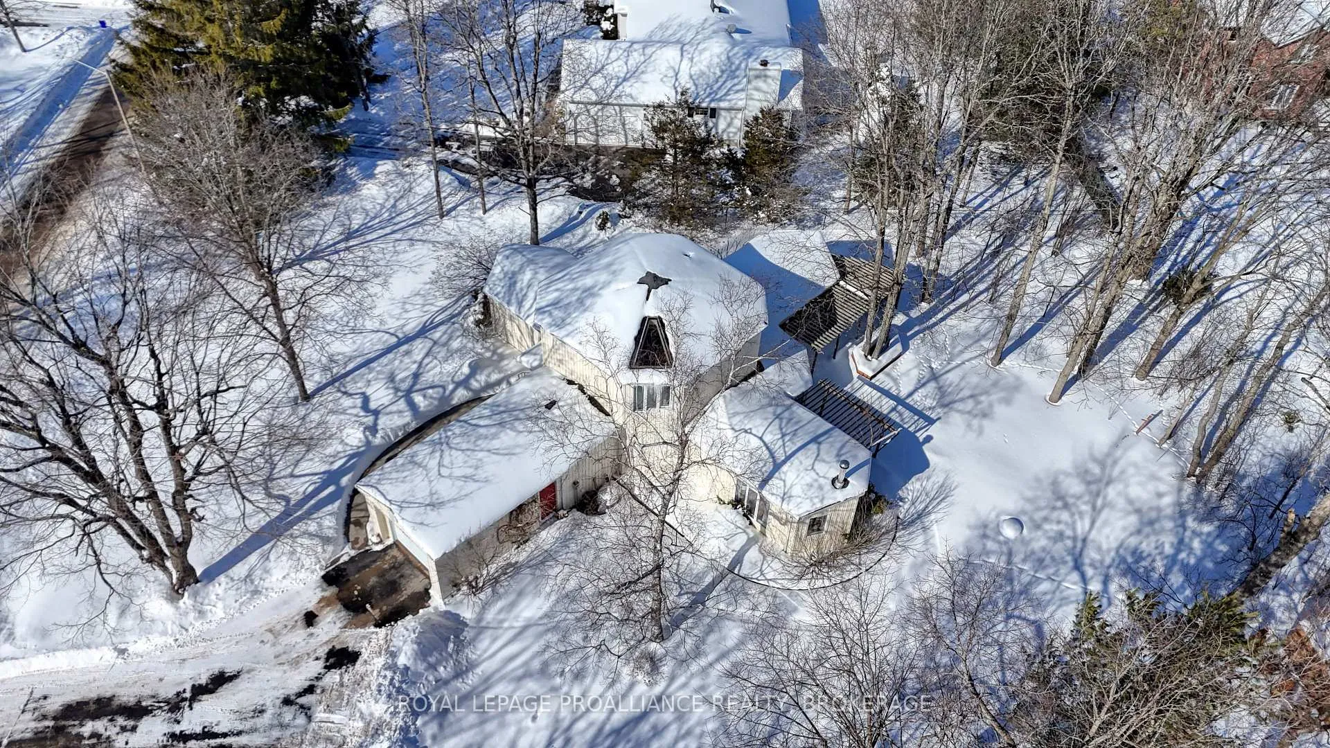 Photo 3 of 5 Wilmot Street, Kingston, Kingston East (incl CFB Kingston) — HOMEH
