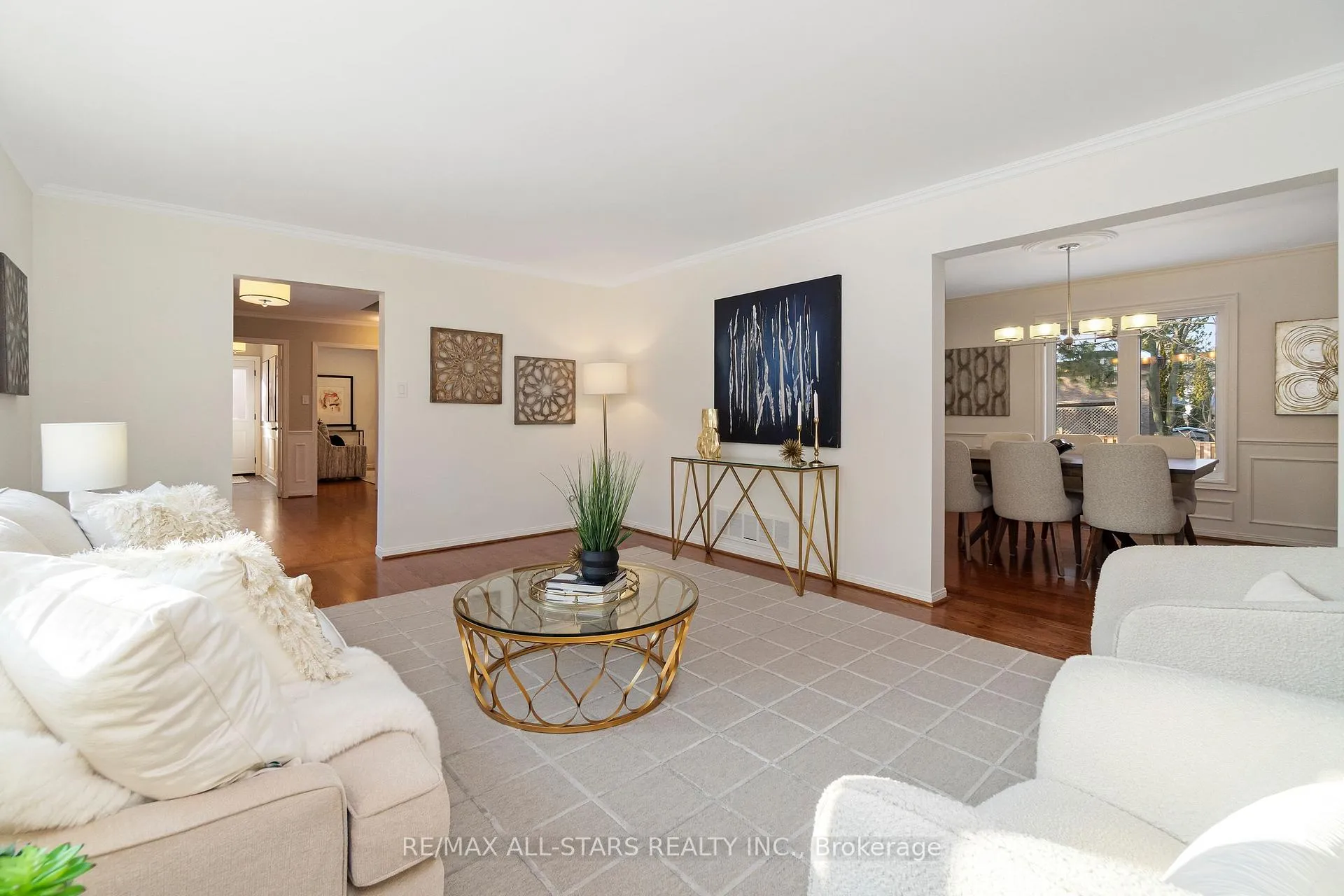 Photo 5 of 129 Briarwood Road, Markham, Unionville — HOMEH