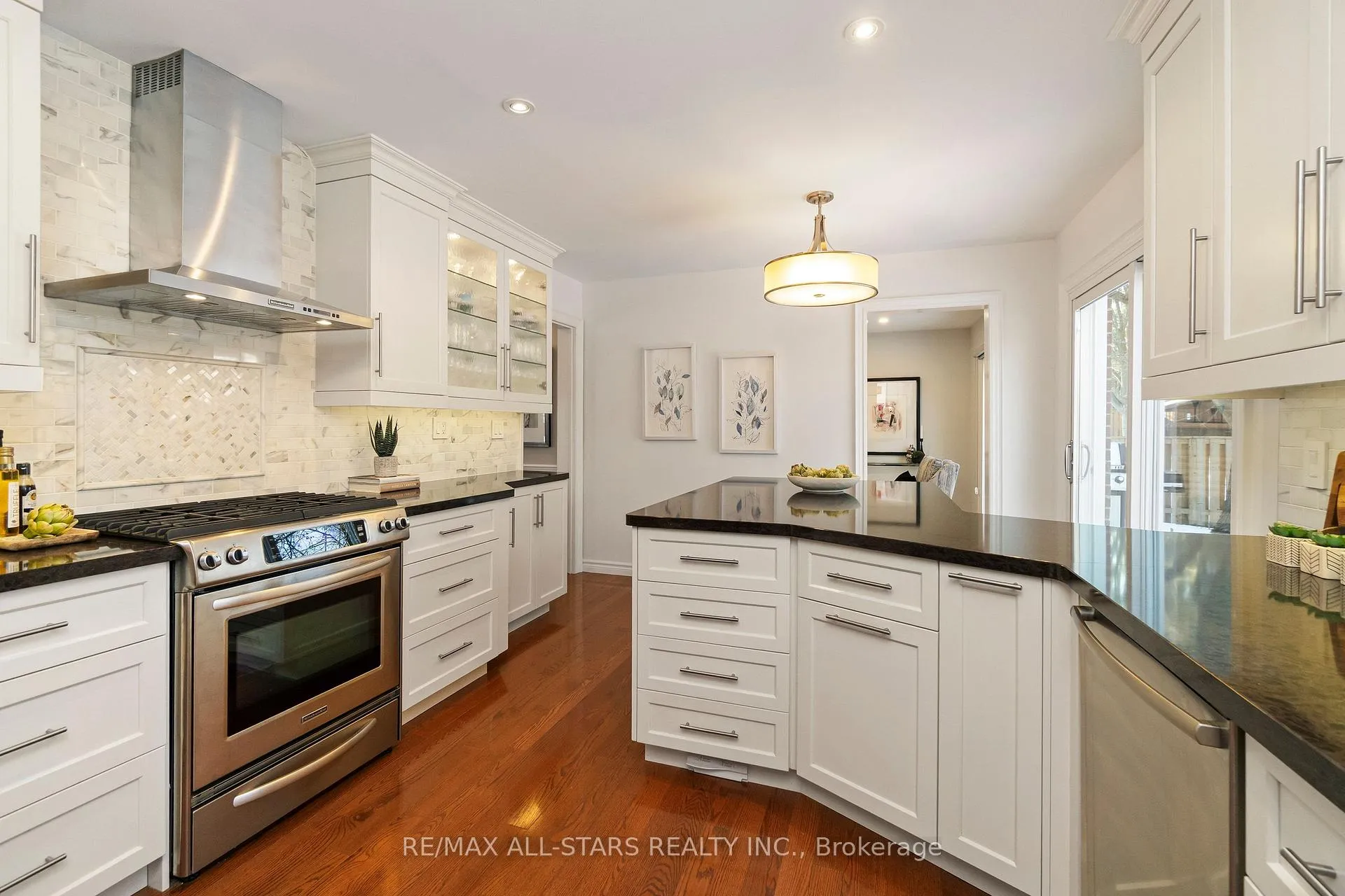 Photo 10 of 129 Briarwood Road, Markham, Unionville — HOMEH