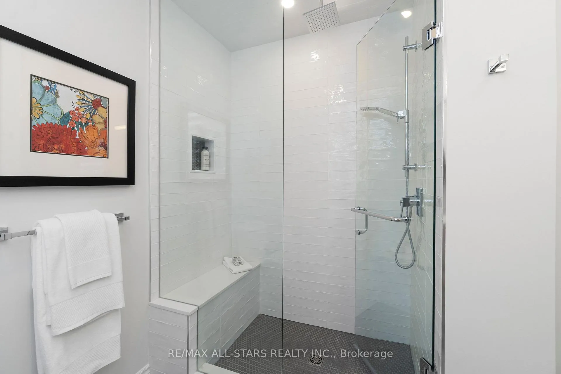 Photo 18 of 129 Briarwood Road, Markham, Unionville — HOMEH