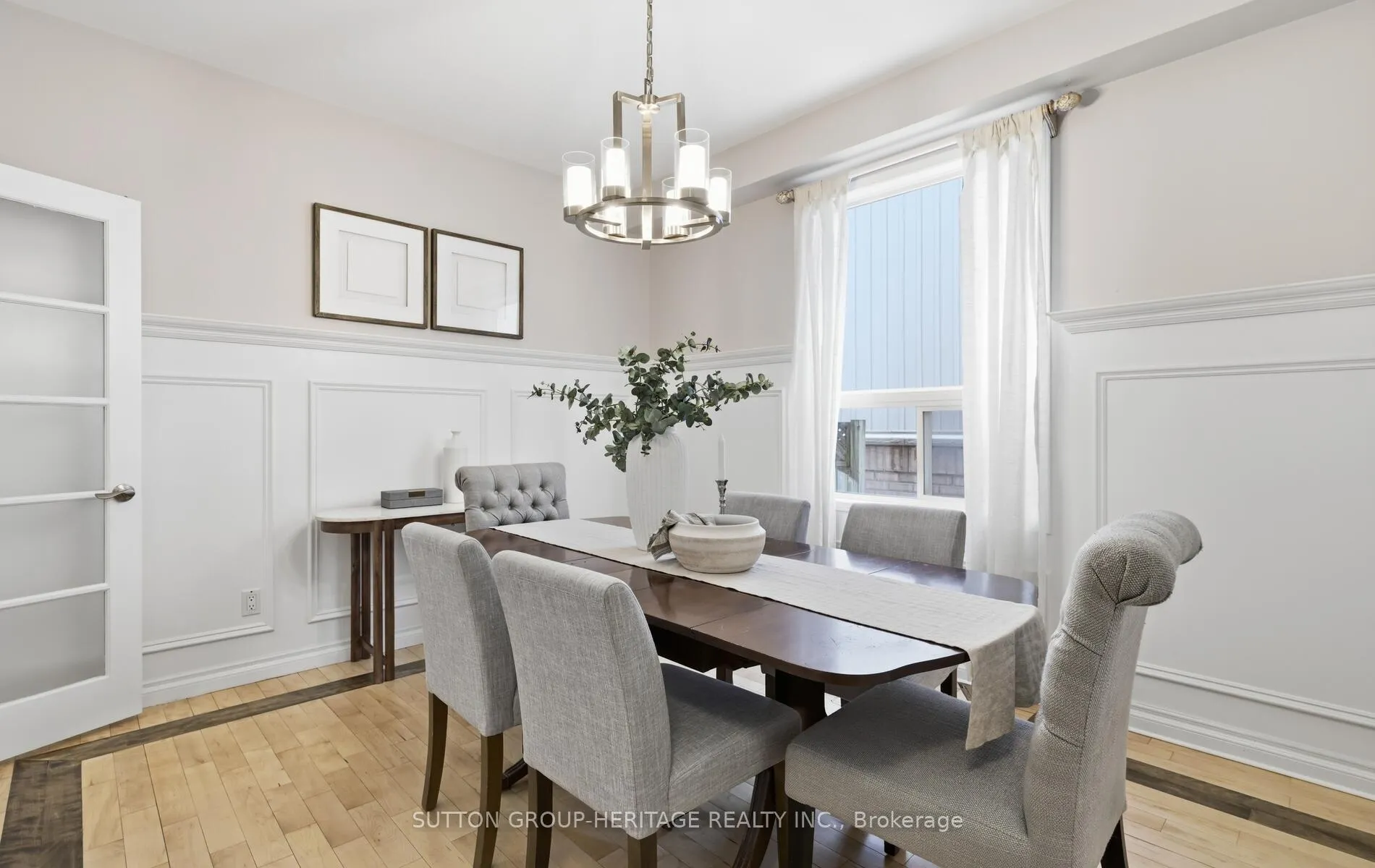 Photo 5 of 1423 Ashgrove Crescent, Oshawa, Pinecrest — HOMEH