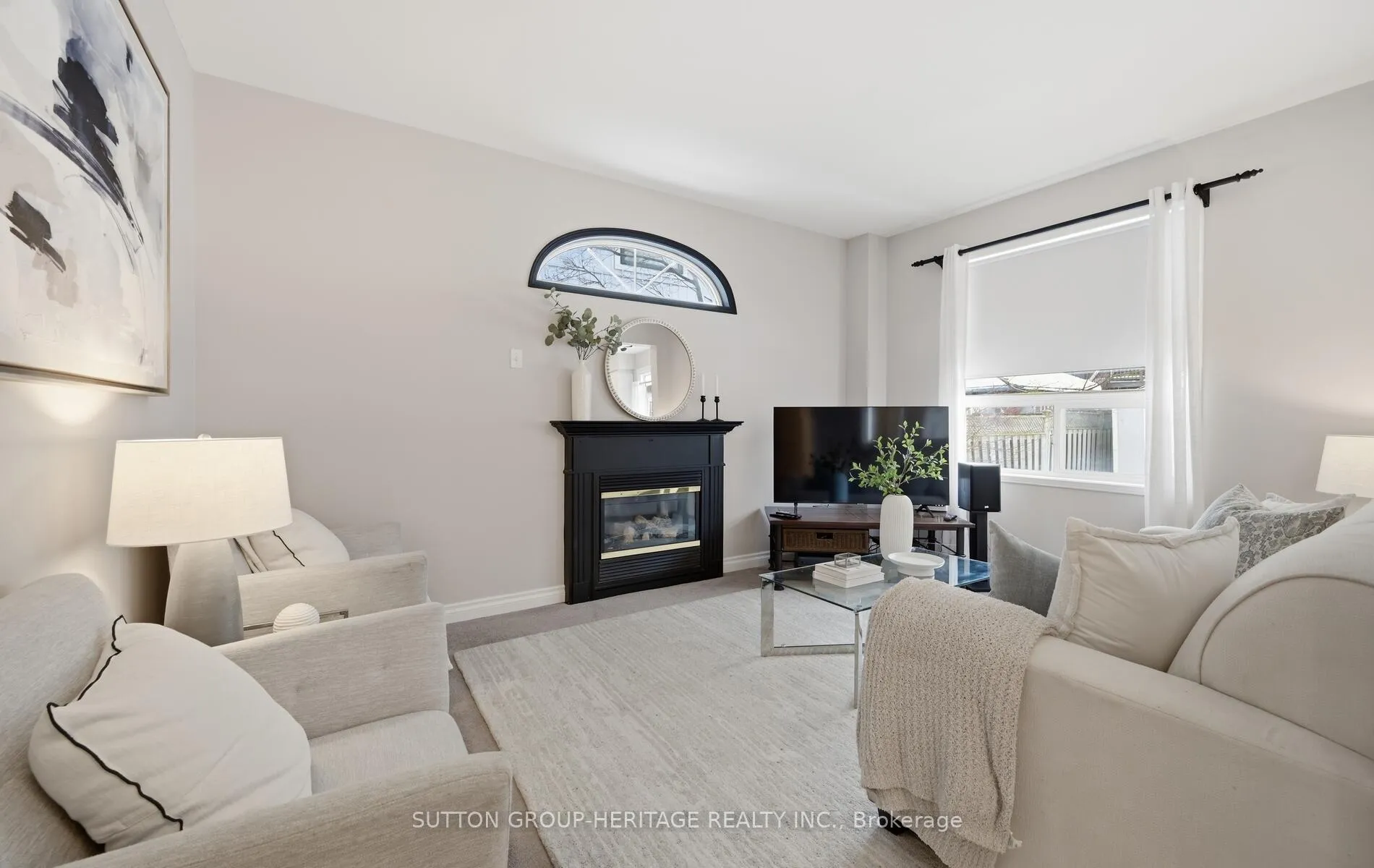 Photo 6 of 1423 Ashgrove Crescent, Oshawa, Pinecrest — HOMEH