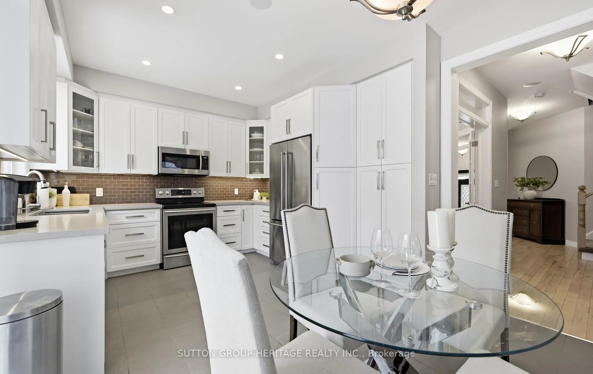 Photo 9 of 1423 Ashgrove Crescent, Oshawa, Pinecrest — HOMEH