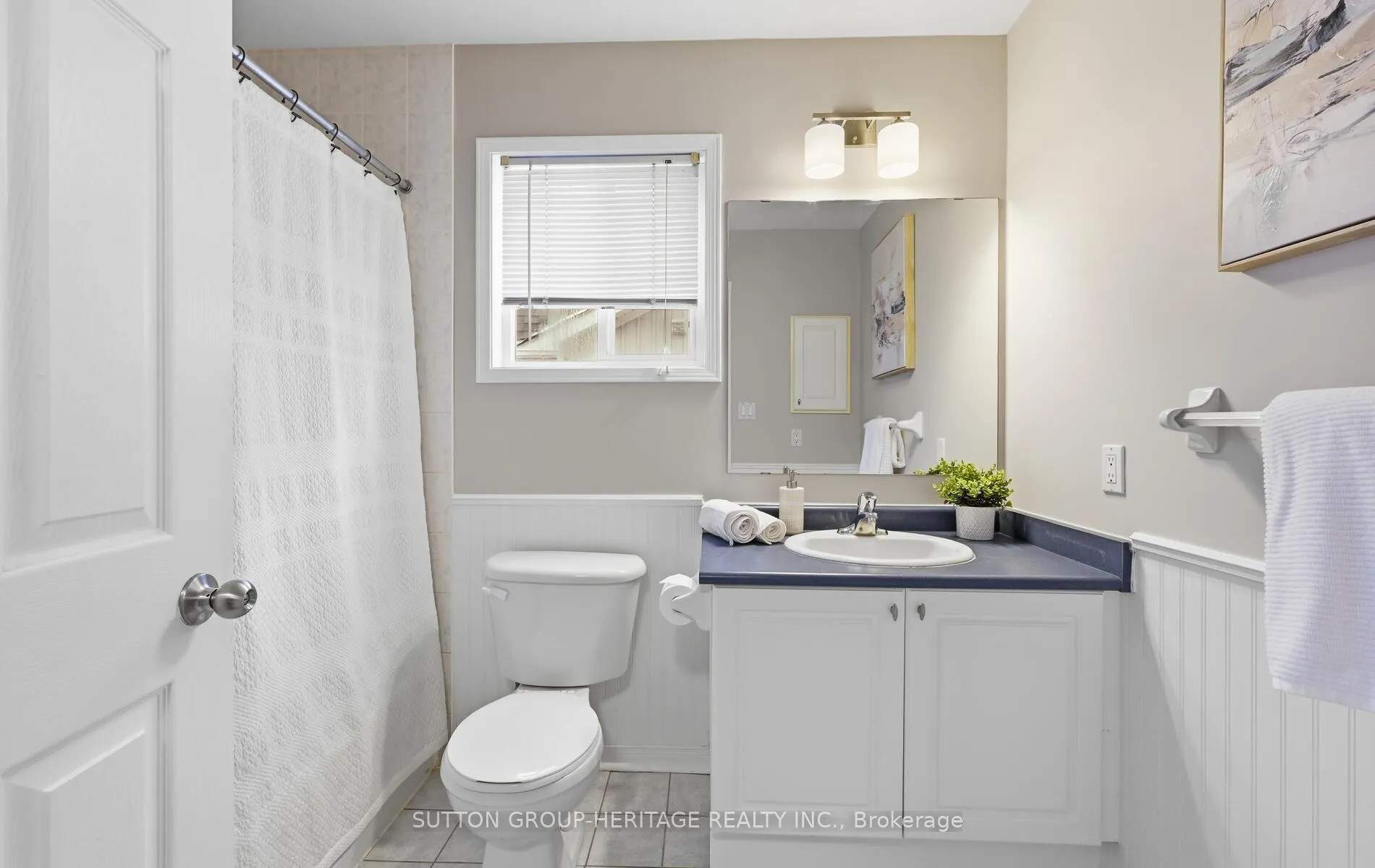 Photo 23 of 1423 Ashgrove Crescent, Oshawa, Pinecrest — HOMEH