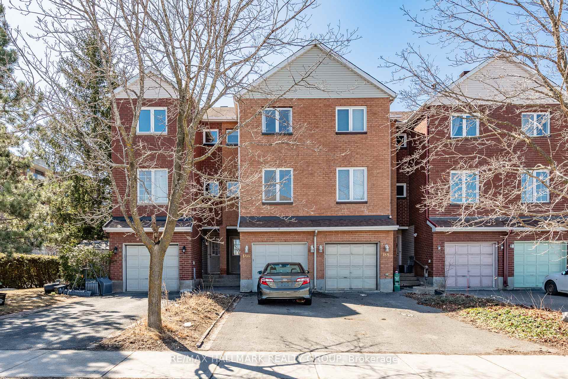 Photo 1 of 186 Burma Road, Ottawa, CFB Rockcliffe and Area — HOMEH