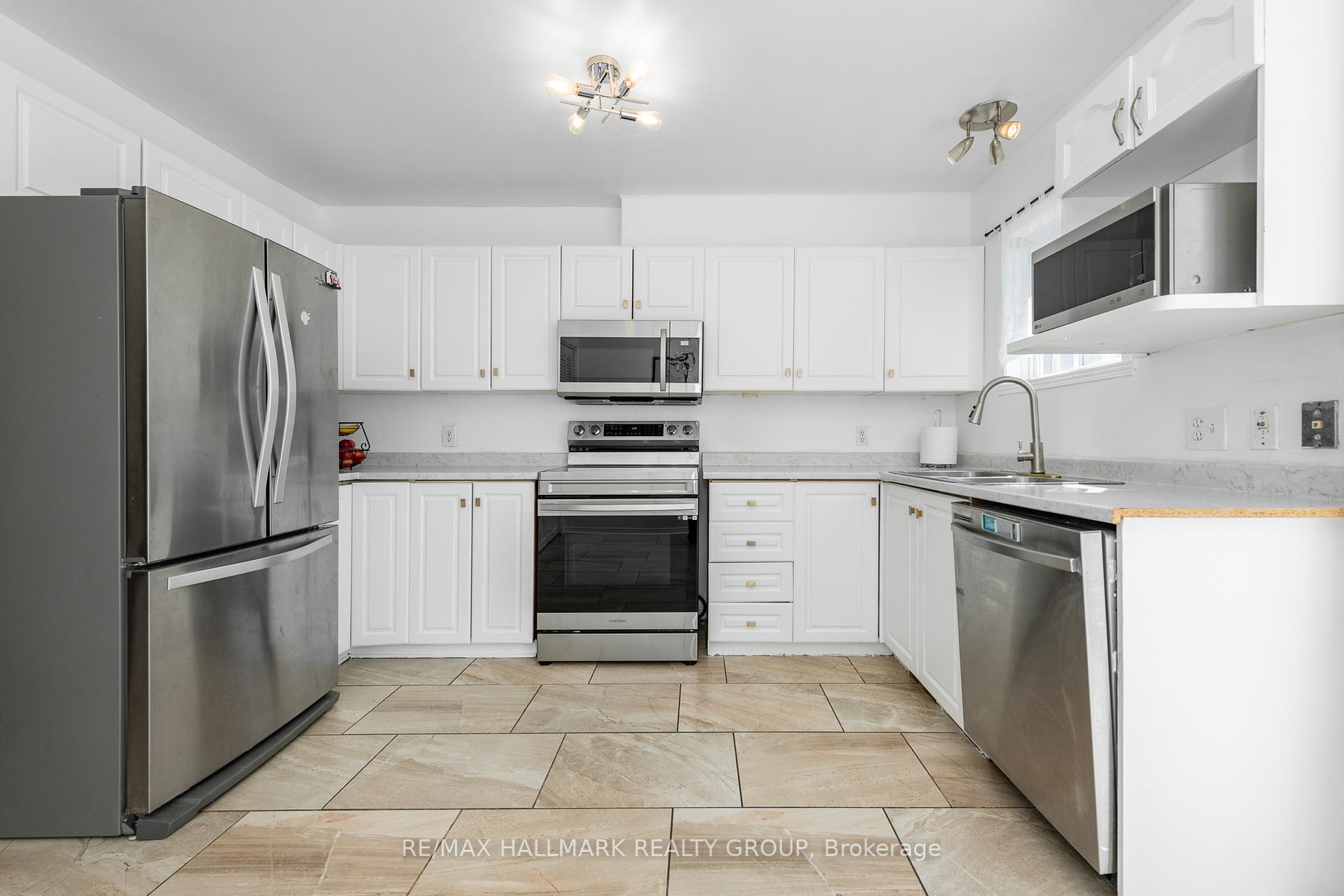 Photo 13 of 186 Burma Road, Ottawa, CFB Rockcliffe and Area — HOMEH
