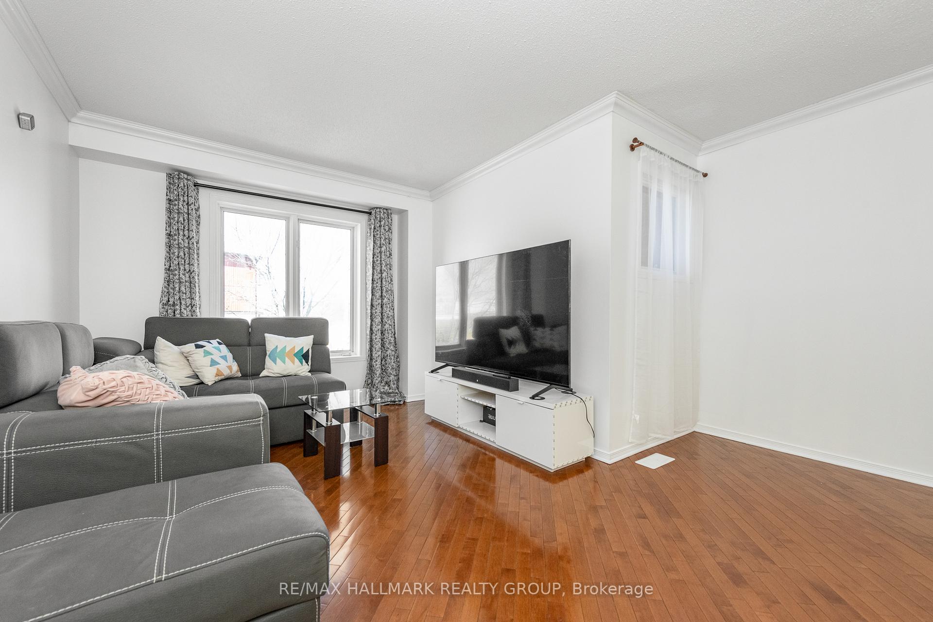 Photo 23 of 186 Burma Road, Ottawa, CFB Rockcliffe and Area — HOMEH