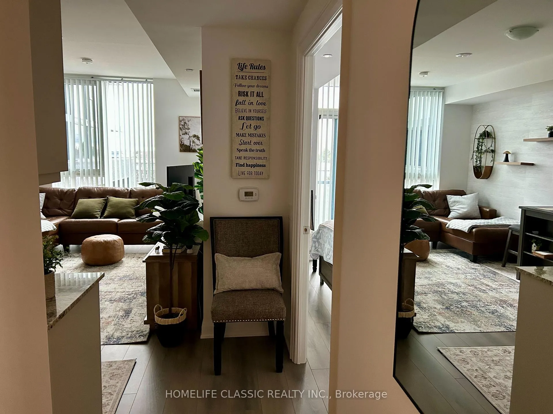 Photo 2 of 10 Gatineau Drive, Vaughan, Beverley Glen — HOMEH