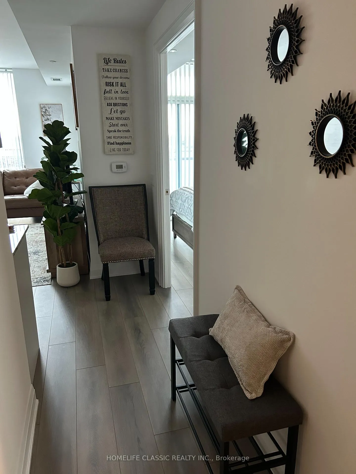Photo 3 of 10 Gatineau Drive, Vaughan, Beverley Glen — HOMEH