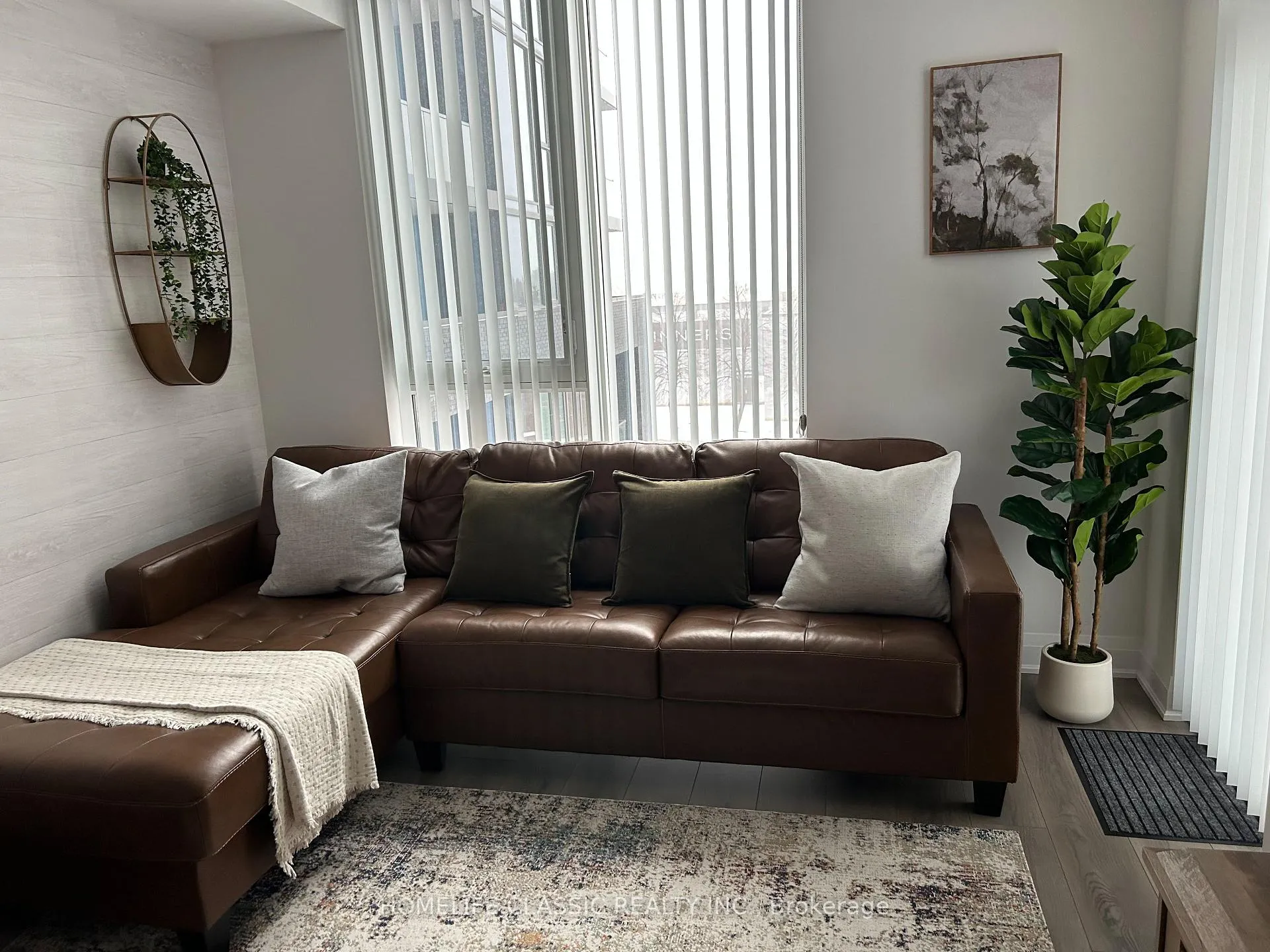 Photo 4 of 10 Gatineau Drive, Vaughan, Beverley Glen — HOMEH