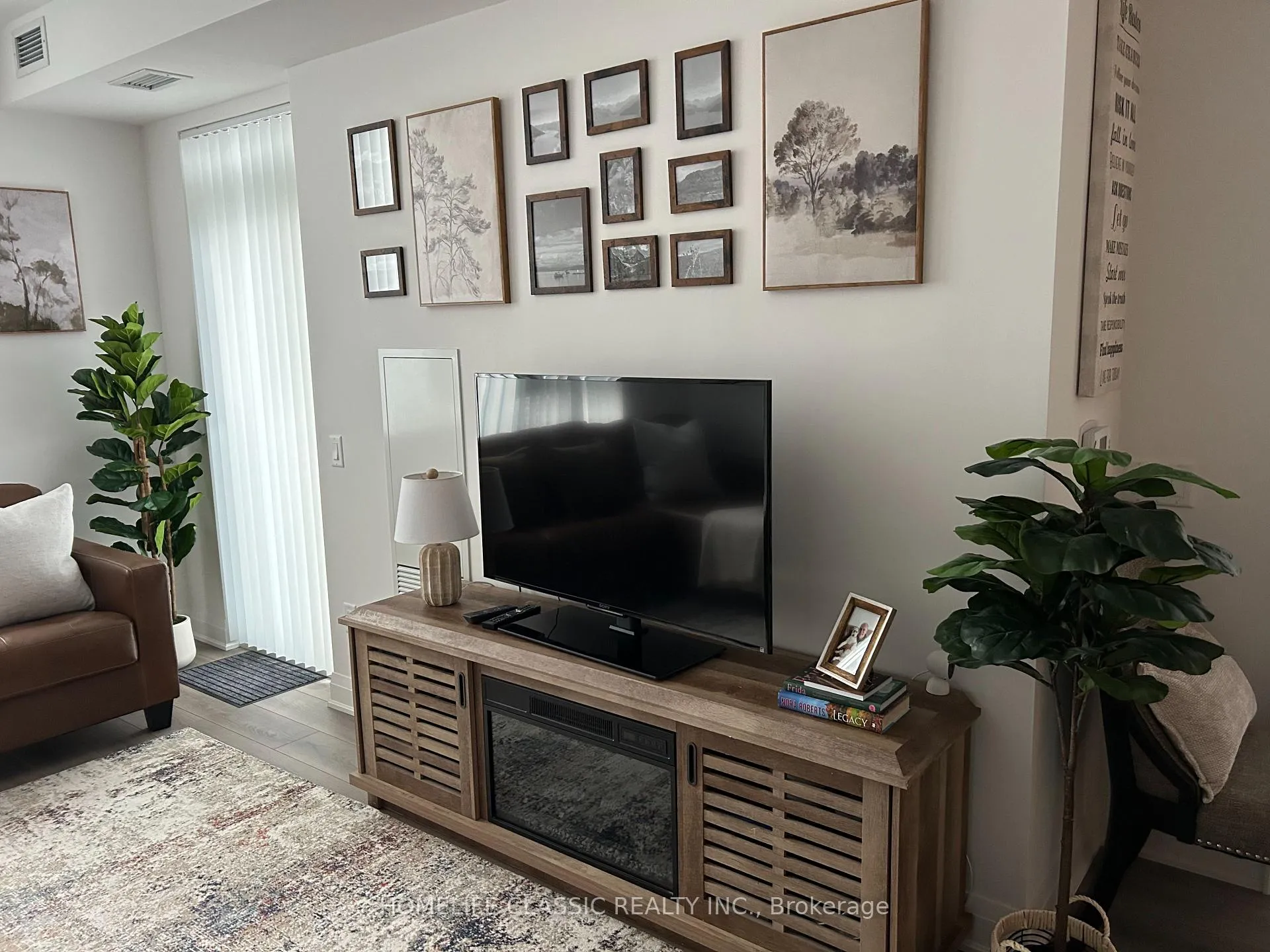 Photo 6 of 10 Gatineau Drive, Vaughan, Beverley Glen — HOMEH