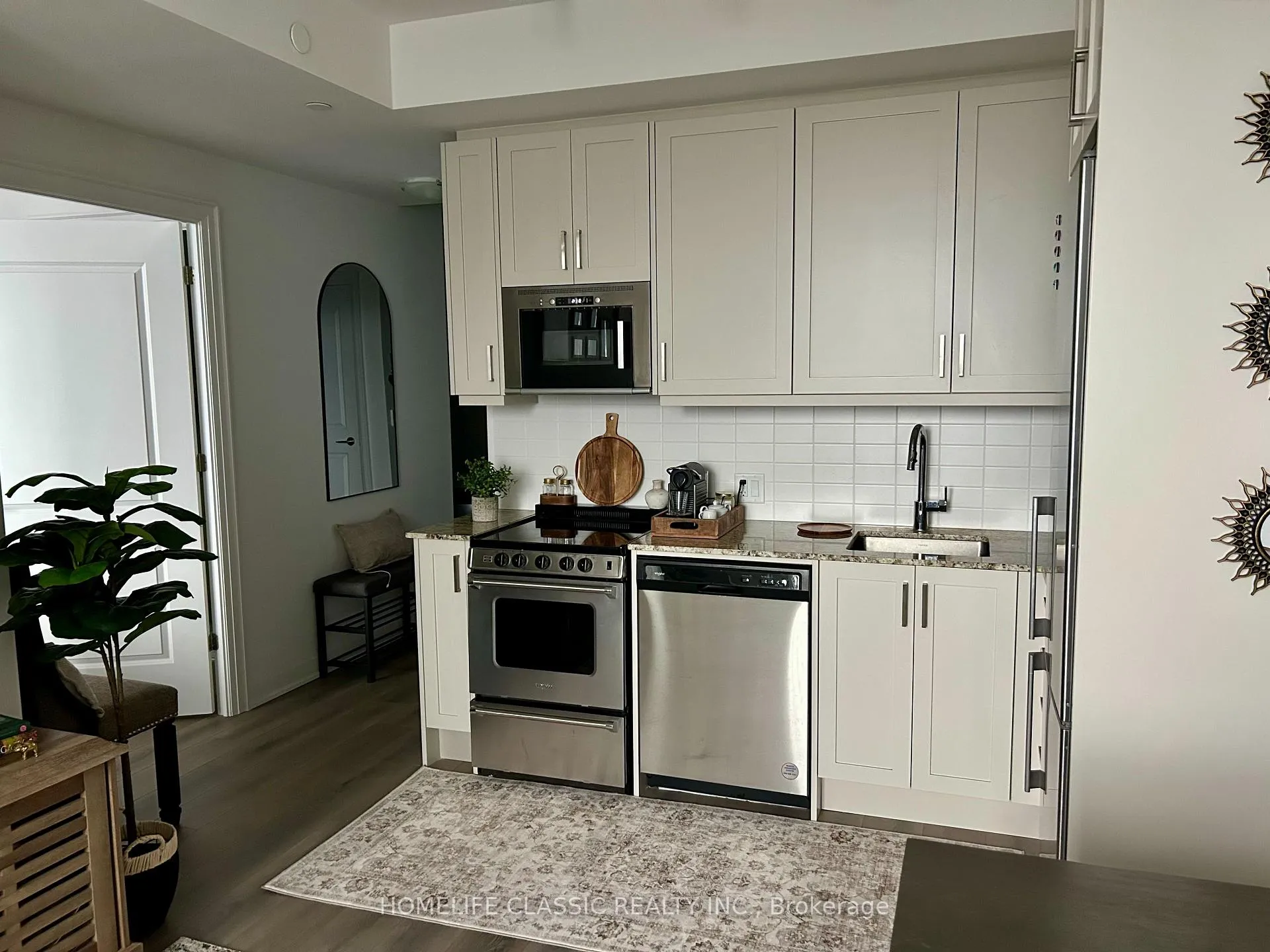 Photo 8 of 10 Gatineau Drive, Vaughan, Beverley Glen — HOMEH