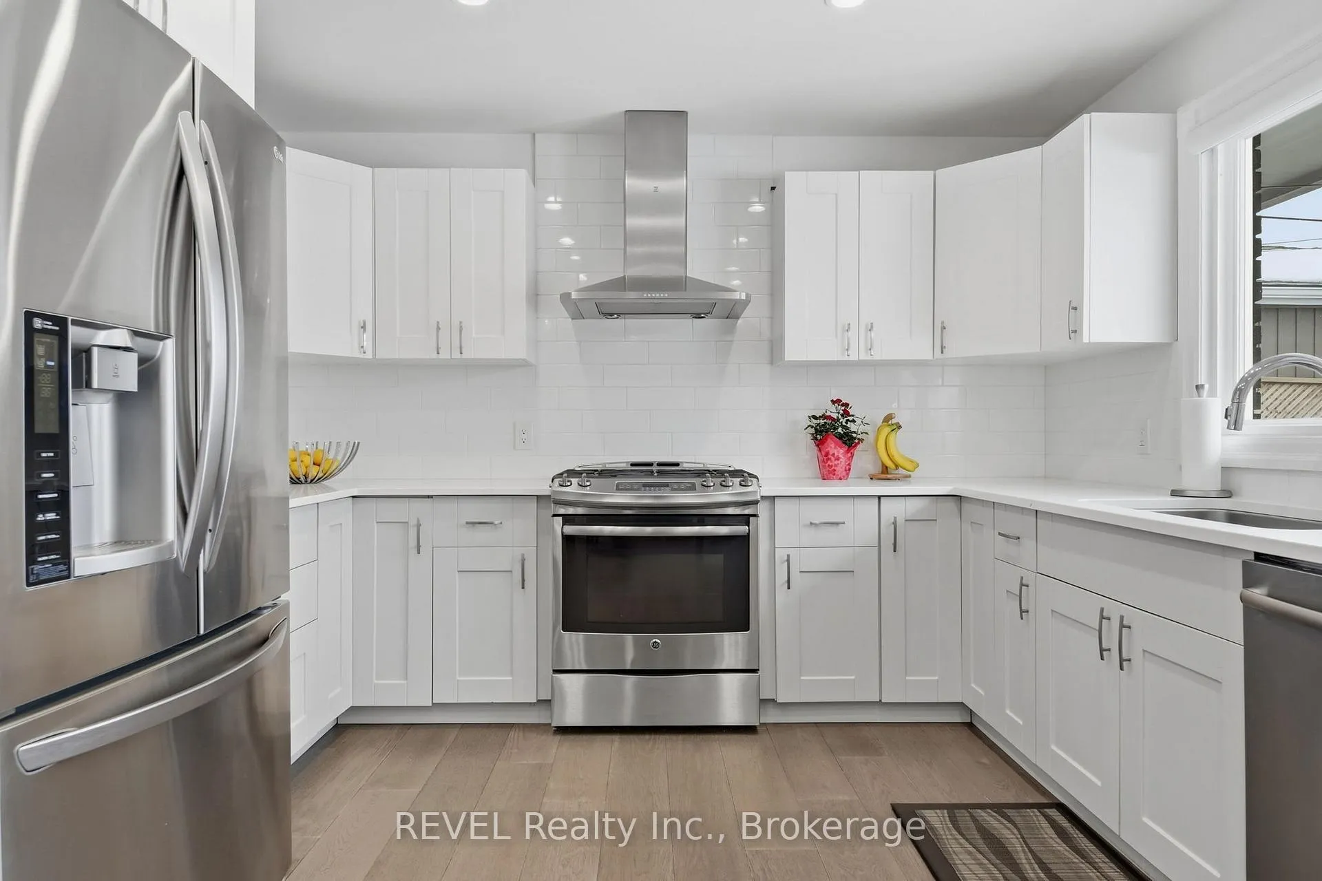 Photo 11 of 13 Crestcombe Road, St. Catharines, Ridley — HOMEH