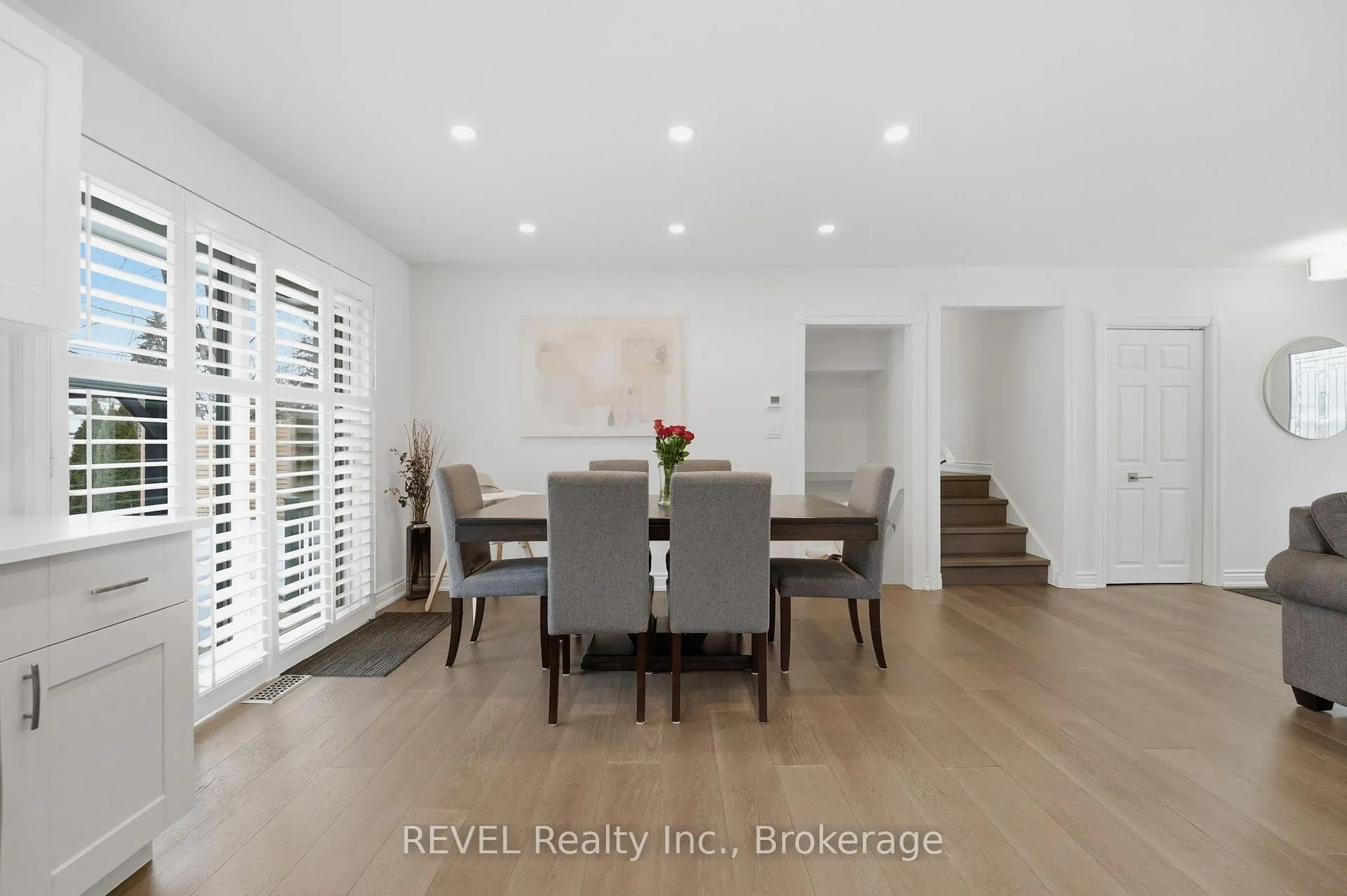 Photo 17 of 13 Crestcombe Road, St. Catharines, Ridley — HOMEH