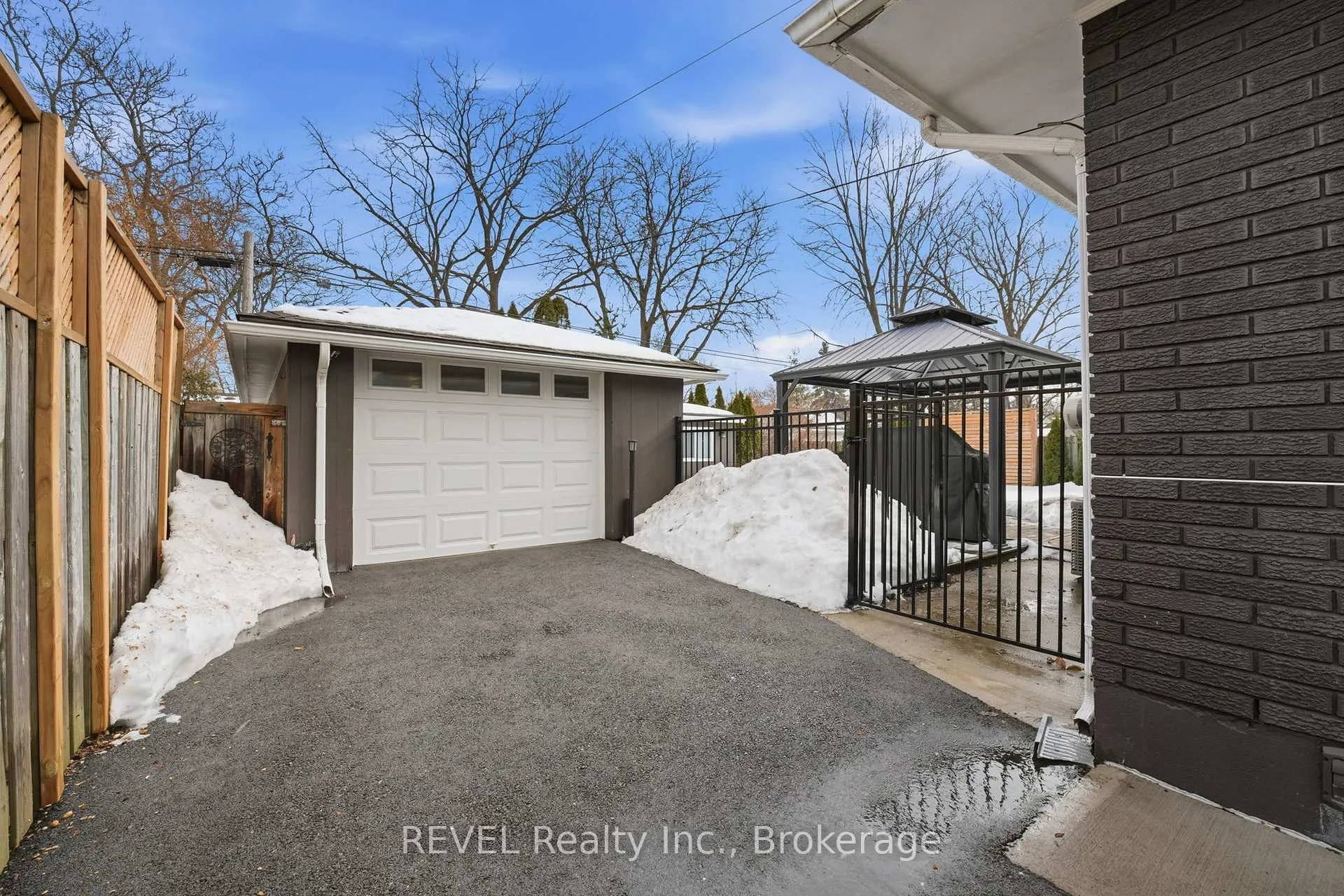 Photo 42 of 13 Crestcombe Road, St. Catharines, Ridley — HOMEH
